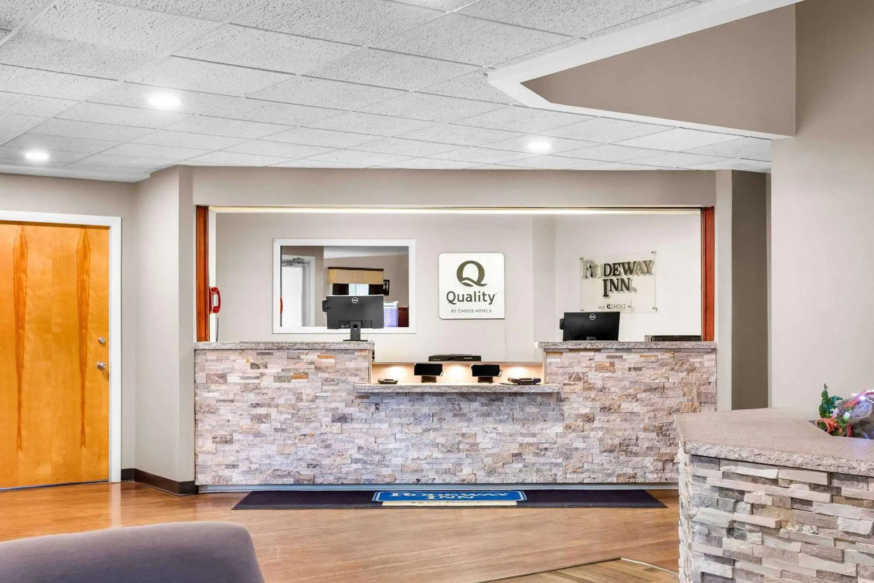 Lobby or reception in Rodeway Inn Gorham Riverside Lobby or reception in Rodeway Inn Gorham Riverside