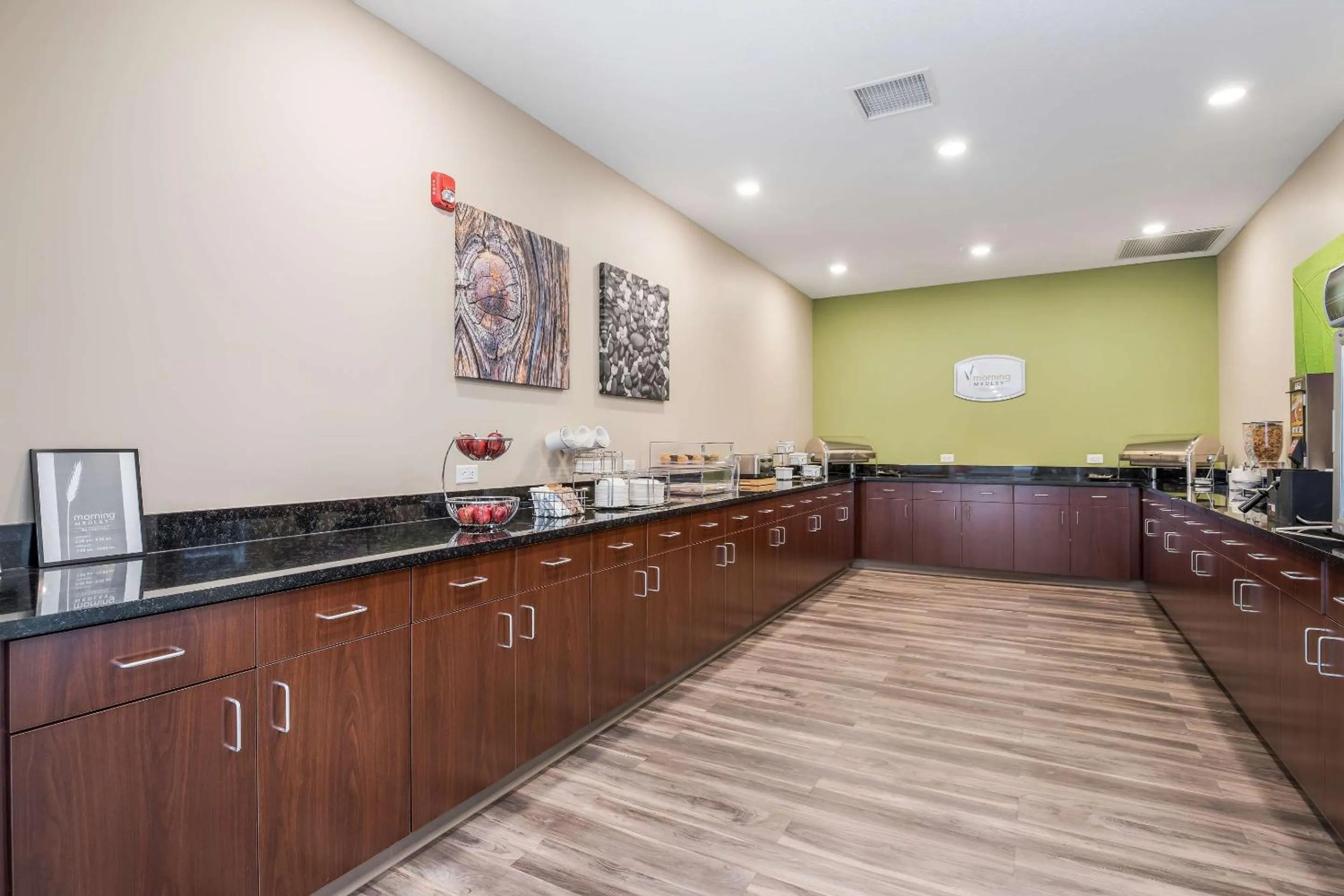 Breakfast in Sleep Inn & Suites Park City-Wichita North