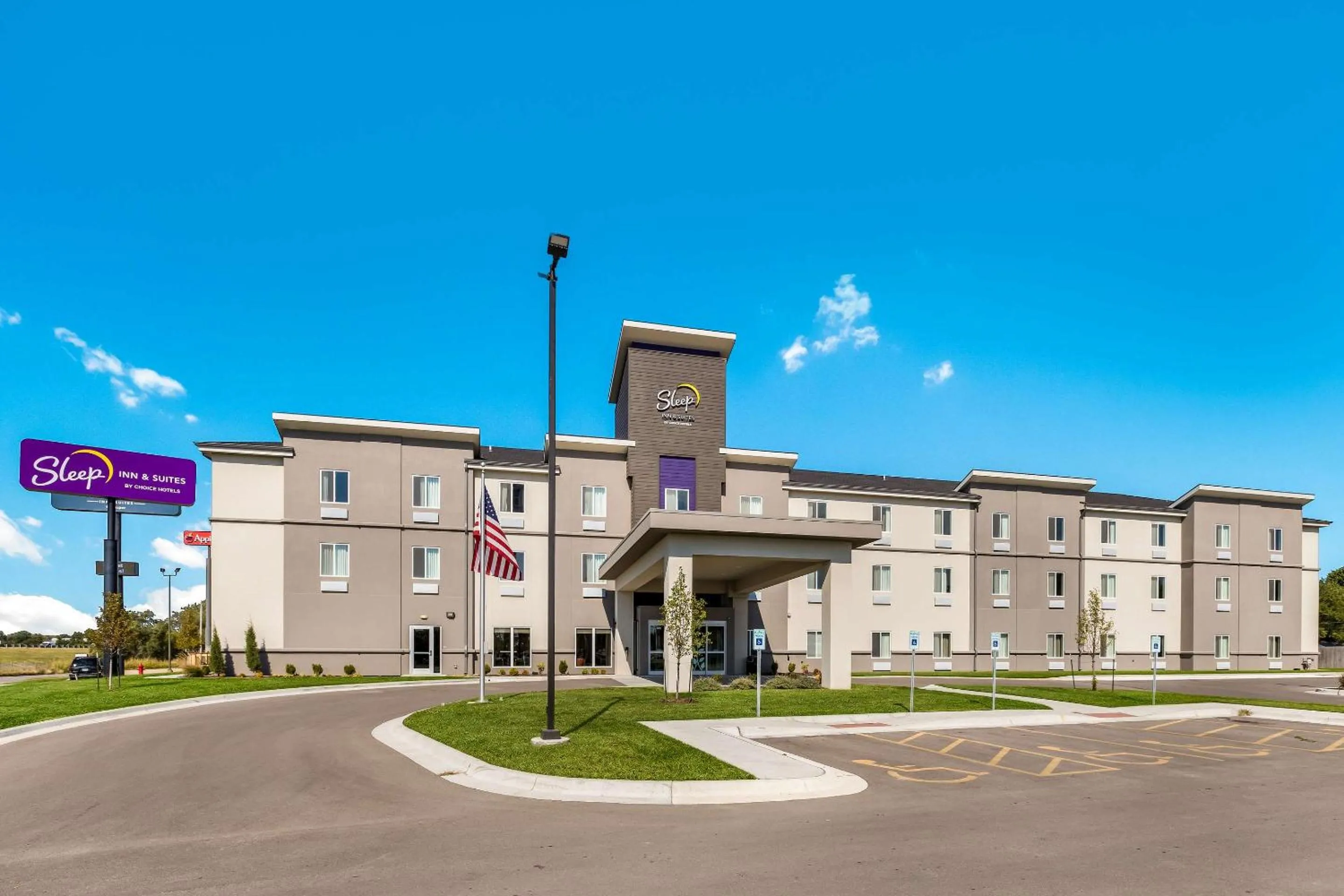 Property building in Sleep Inn & Suites Park City-Wichita North