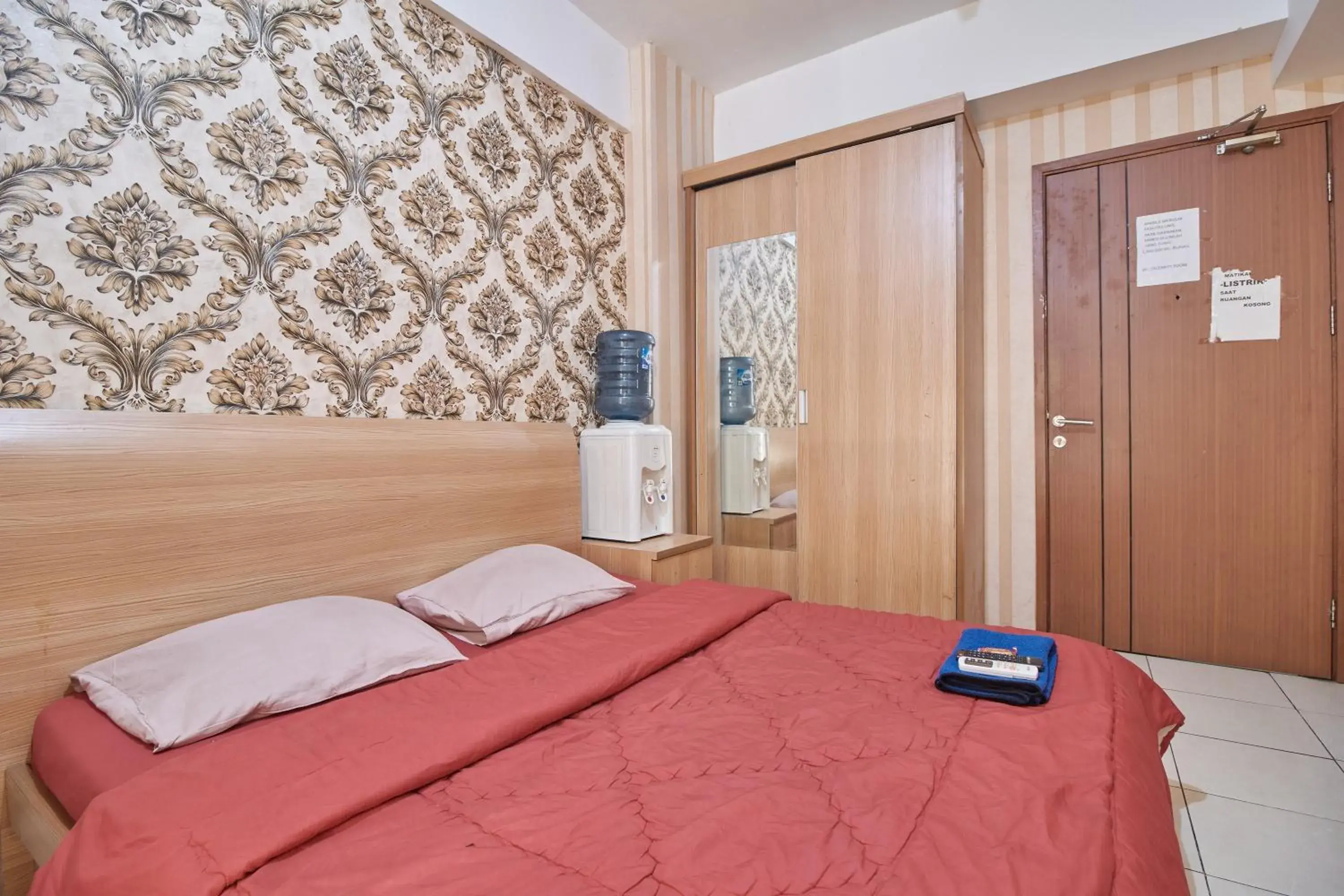 Bed in Apartment Green Lake View Ciputat by Celebrity Room Bed in Apartment Green Lake View Ciputat by Celebrity Room