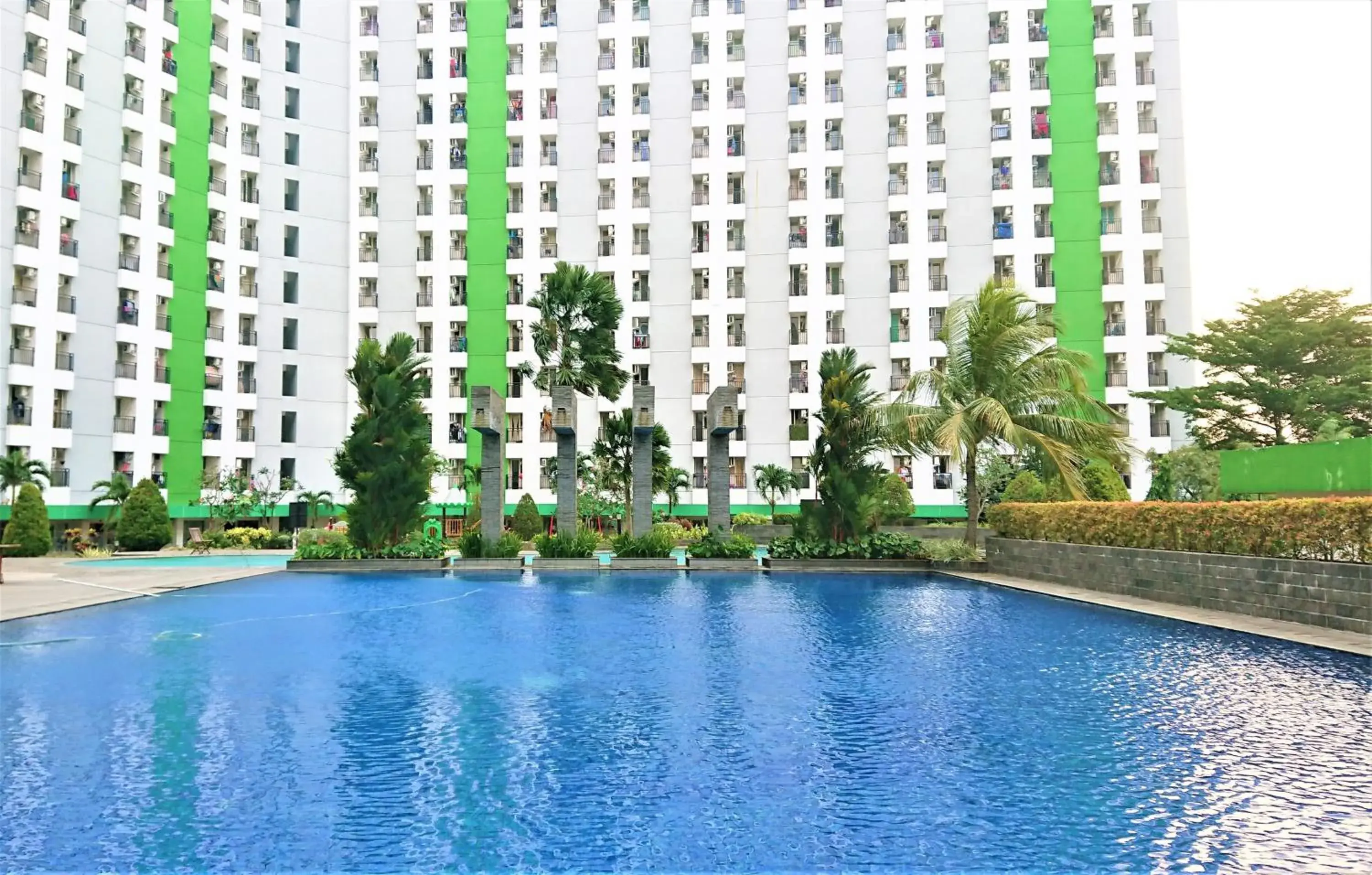 Property building in Apartment Green Lake View Ciputat by Celebrity Room Property building in Apartment Green Lake View Ciputat by Celebrity Room
