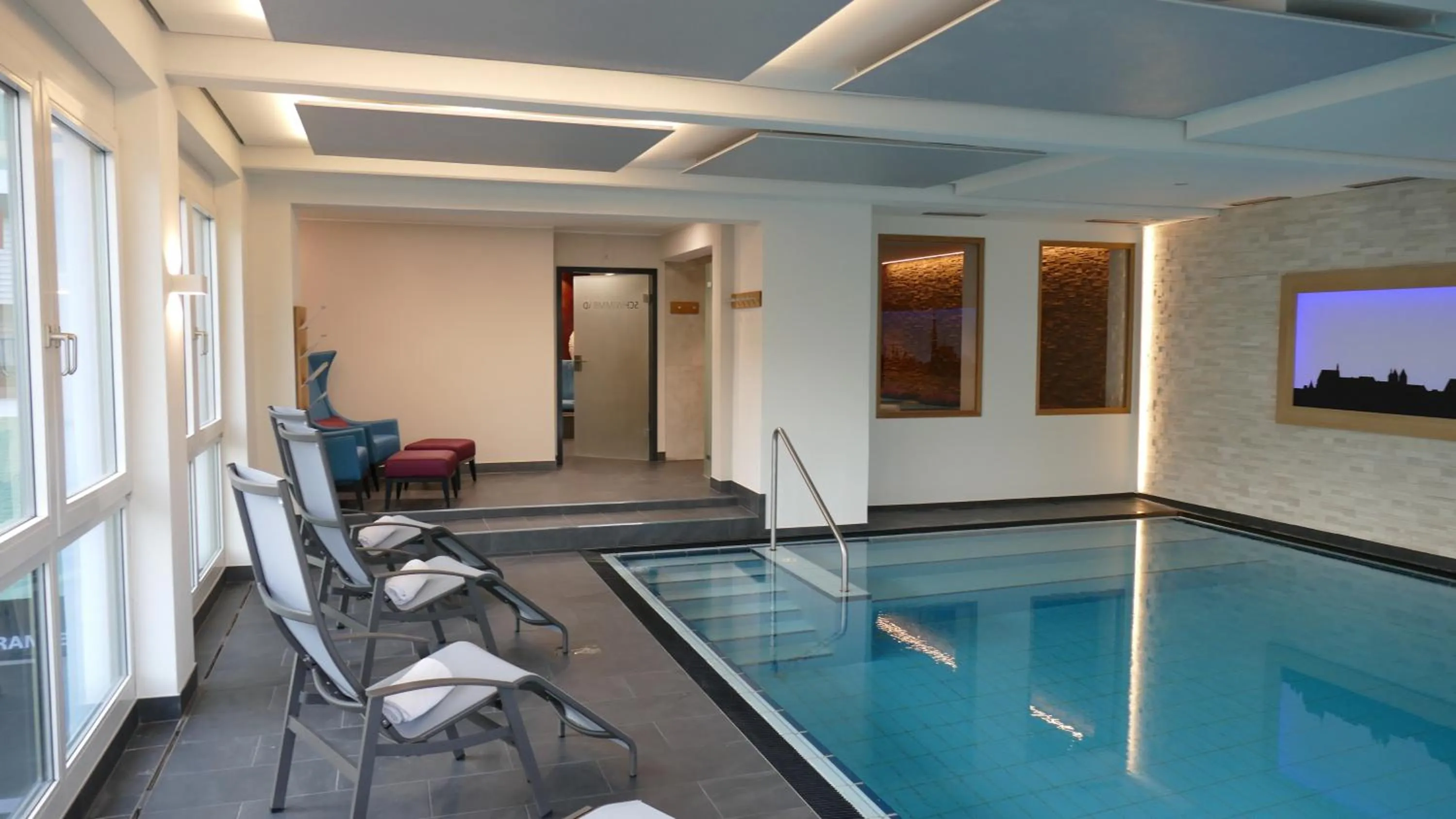 Swimming pool in Hotel & Gasthof Richard Held