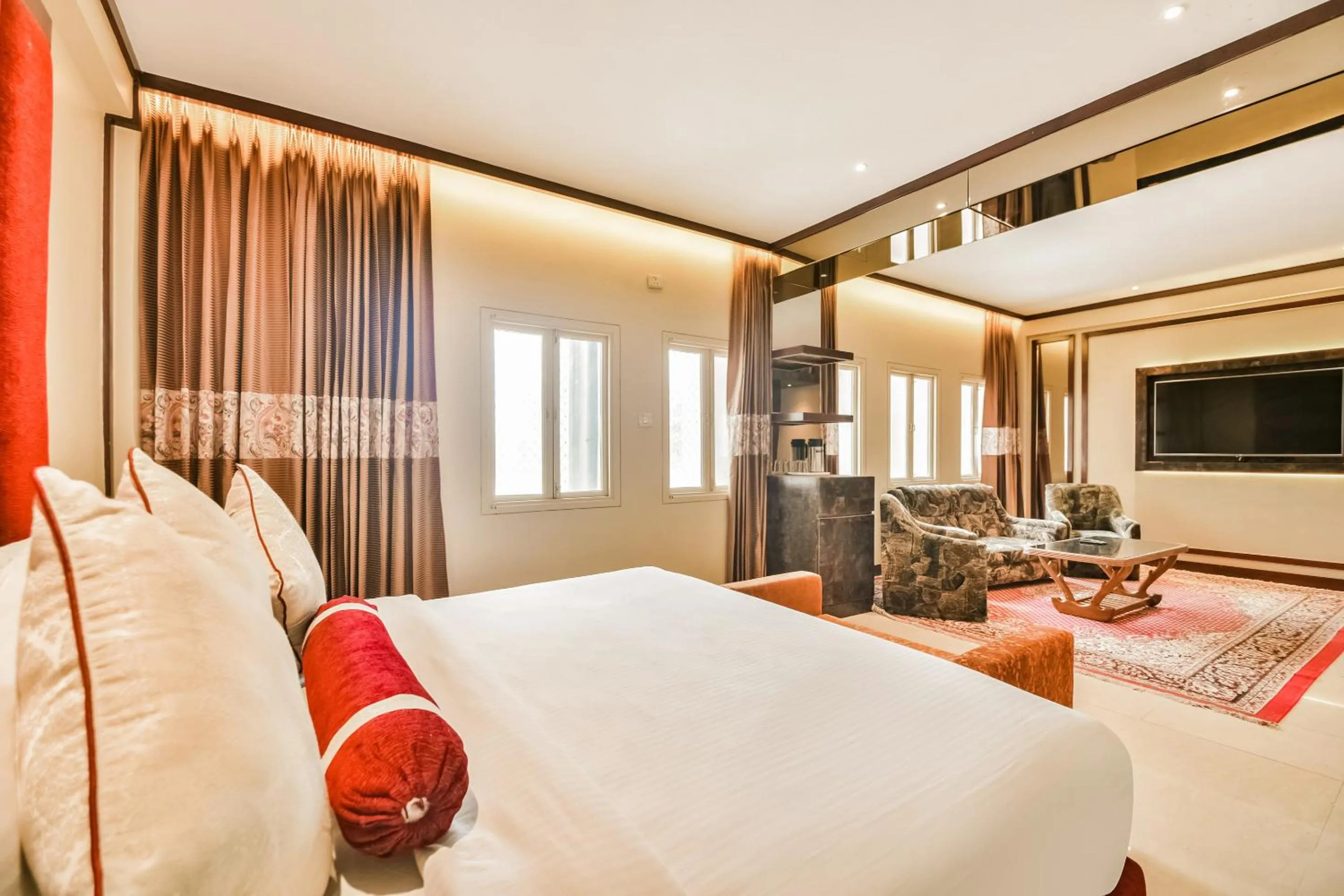 Living room in HOTEL MENAAL RESIDENCY