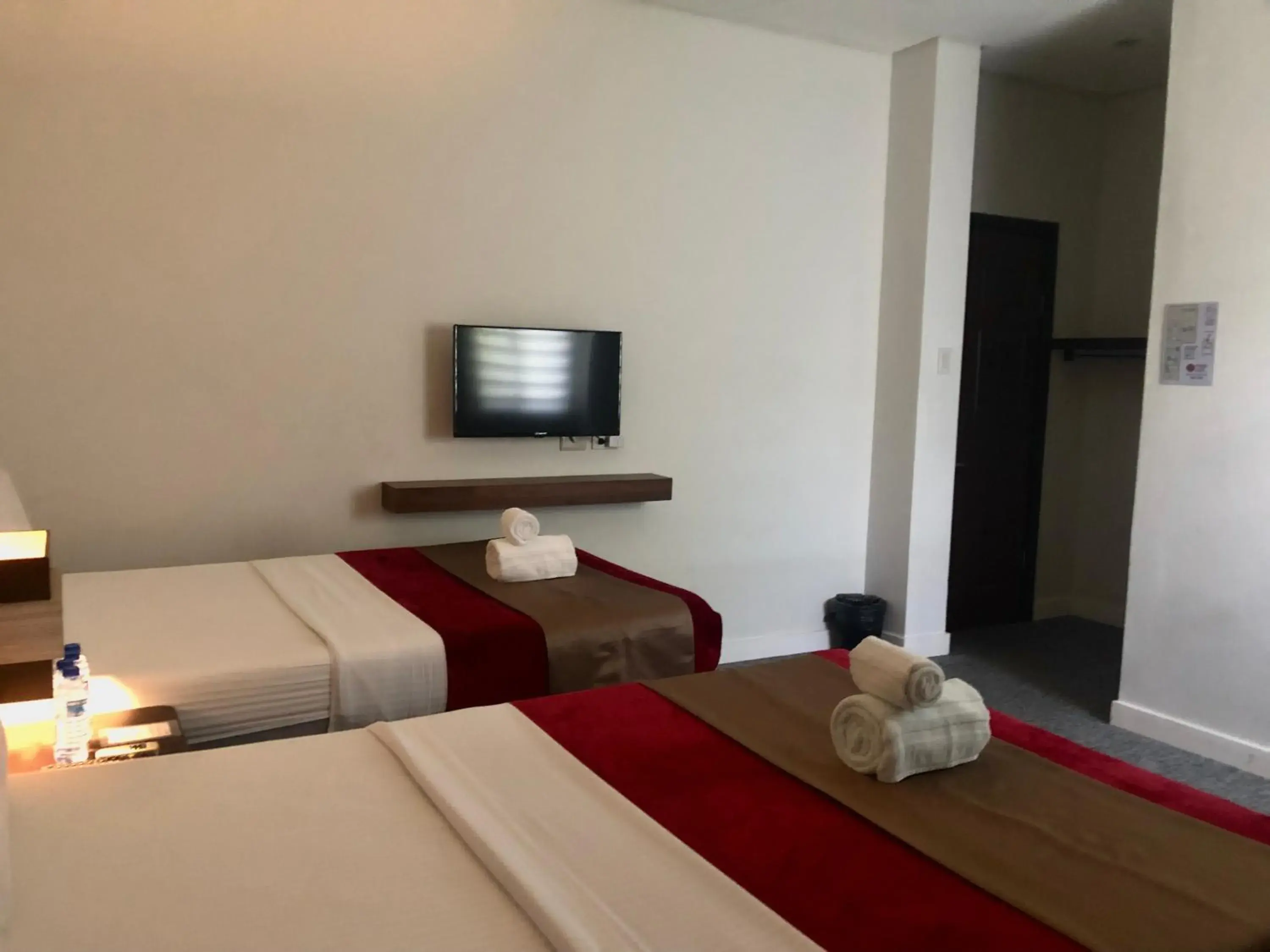 Bed in Seacliff Suites Hotel and Resort Bed in Seacliff Suites Hotel and Resort