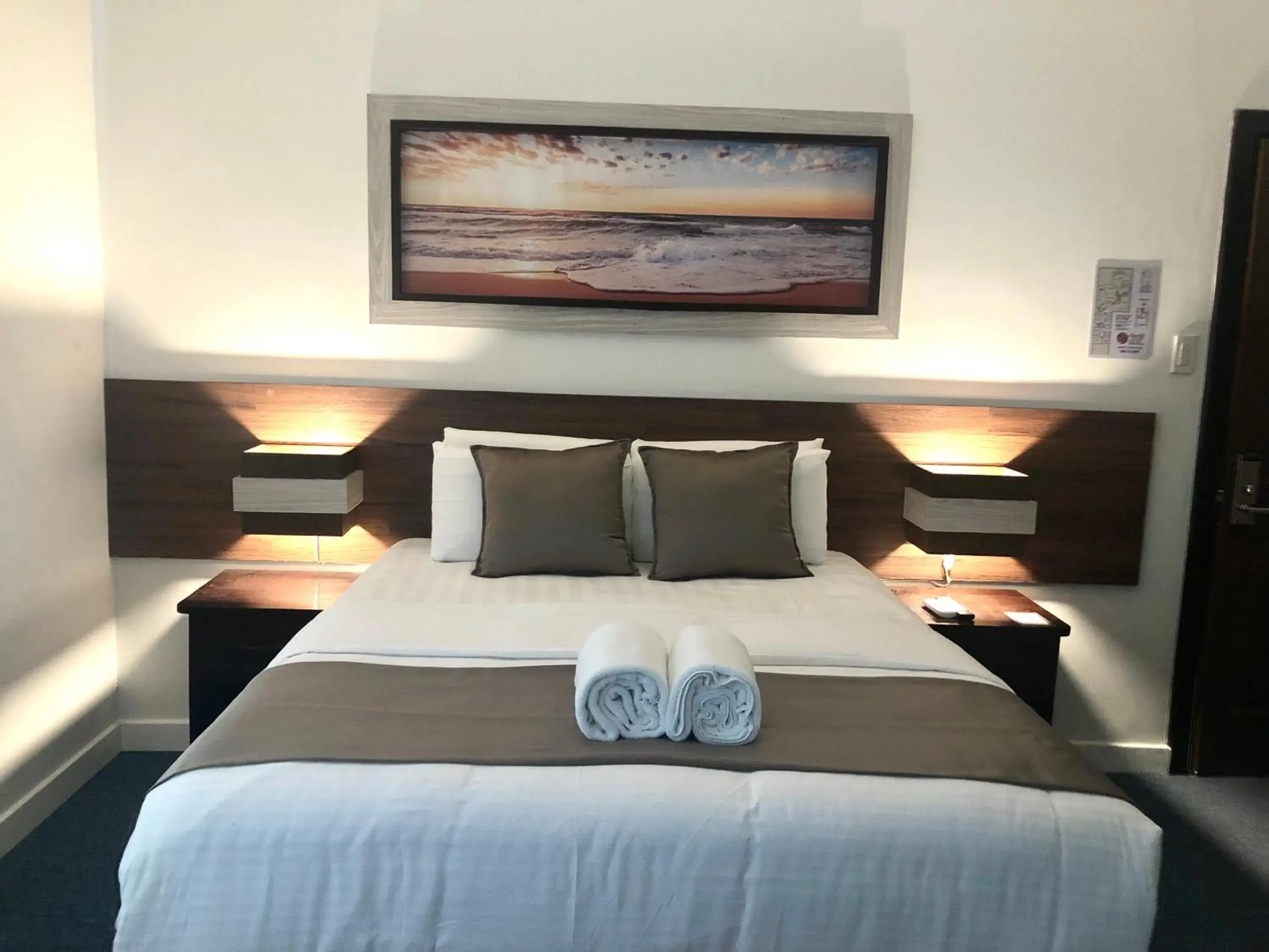 Bed in Seacliff Suites Hotel and Resort Bed in Seacliff Suites Hotel and Resort