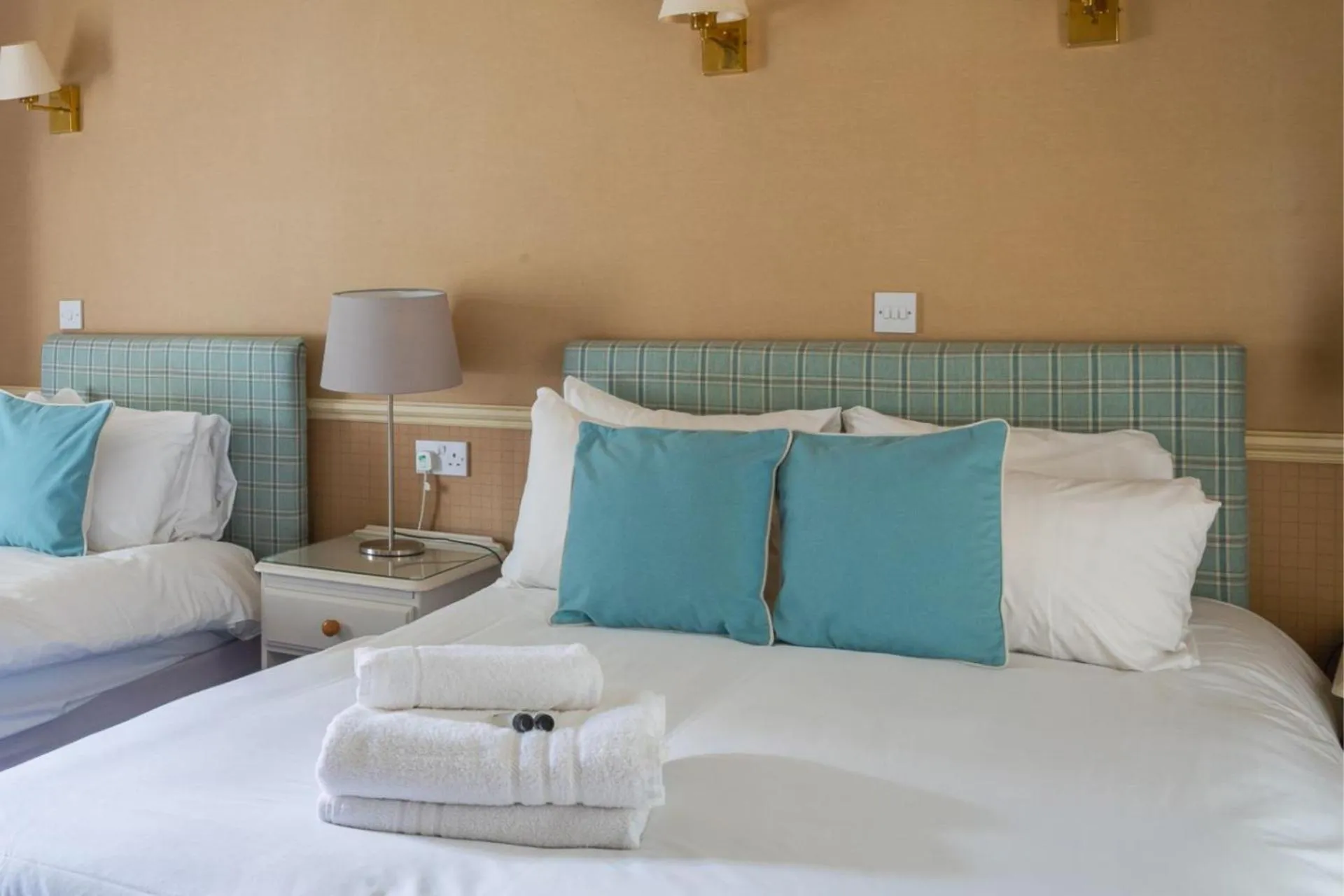 Bedroom, Bed in Ye Old Boote Inn