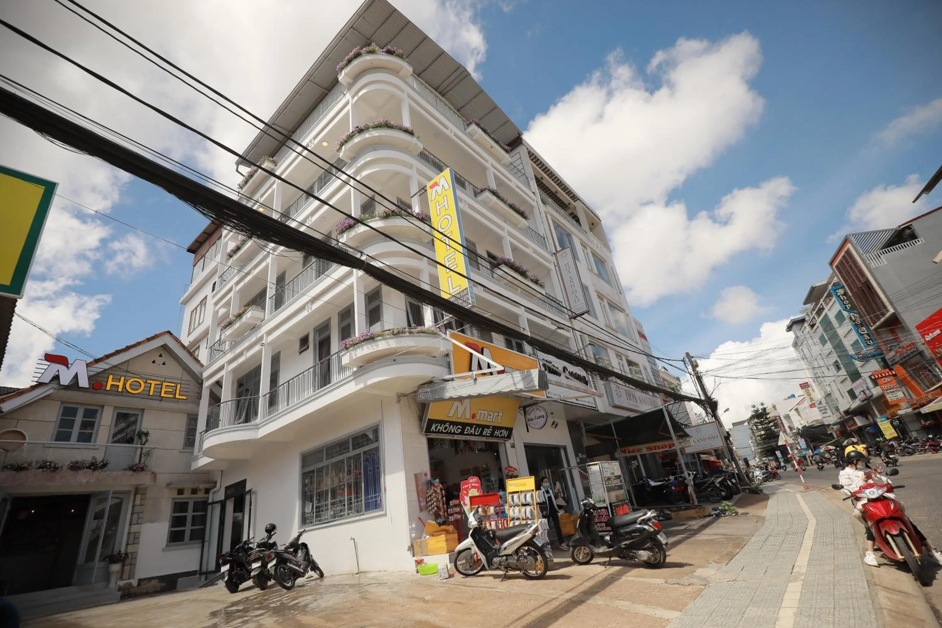 Facade/entrance in M Hotel Đà Lạt