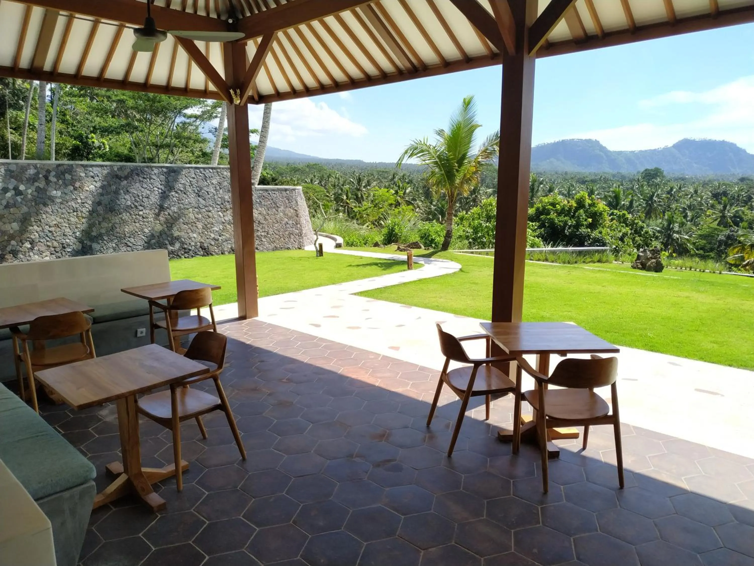 Restaurant/places to eat in Palmterrace