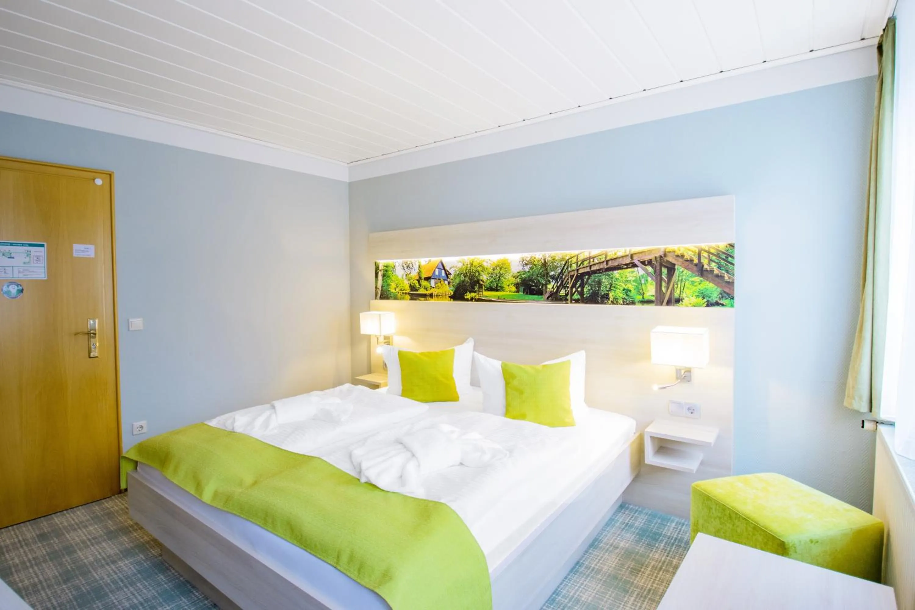 Photo of the whole room, Bed in Ferien Hotel Spree-Neisse