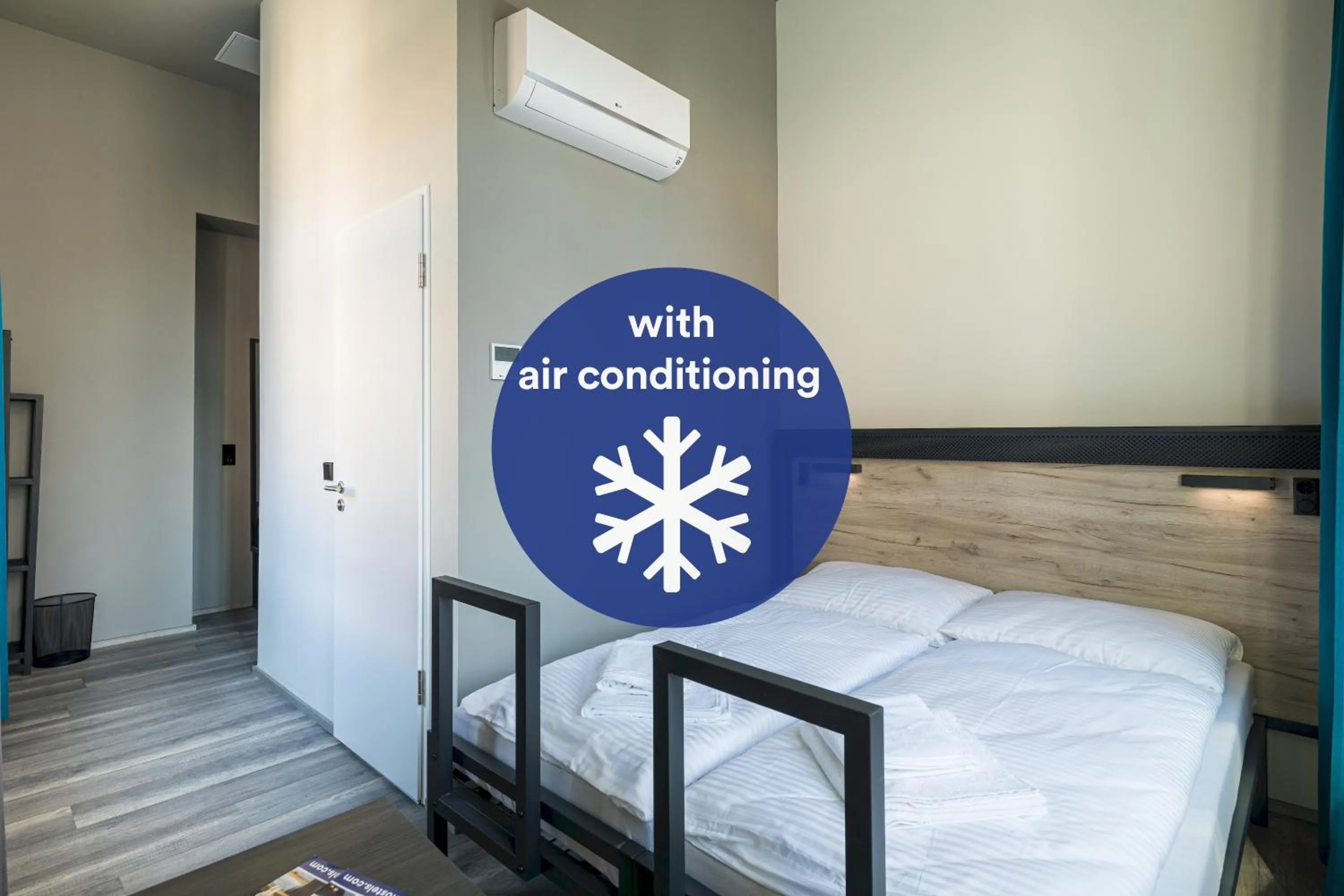 Photo of the whole room, Bed in a&o Budapest City