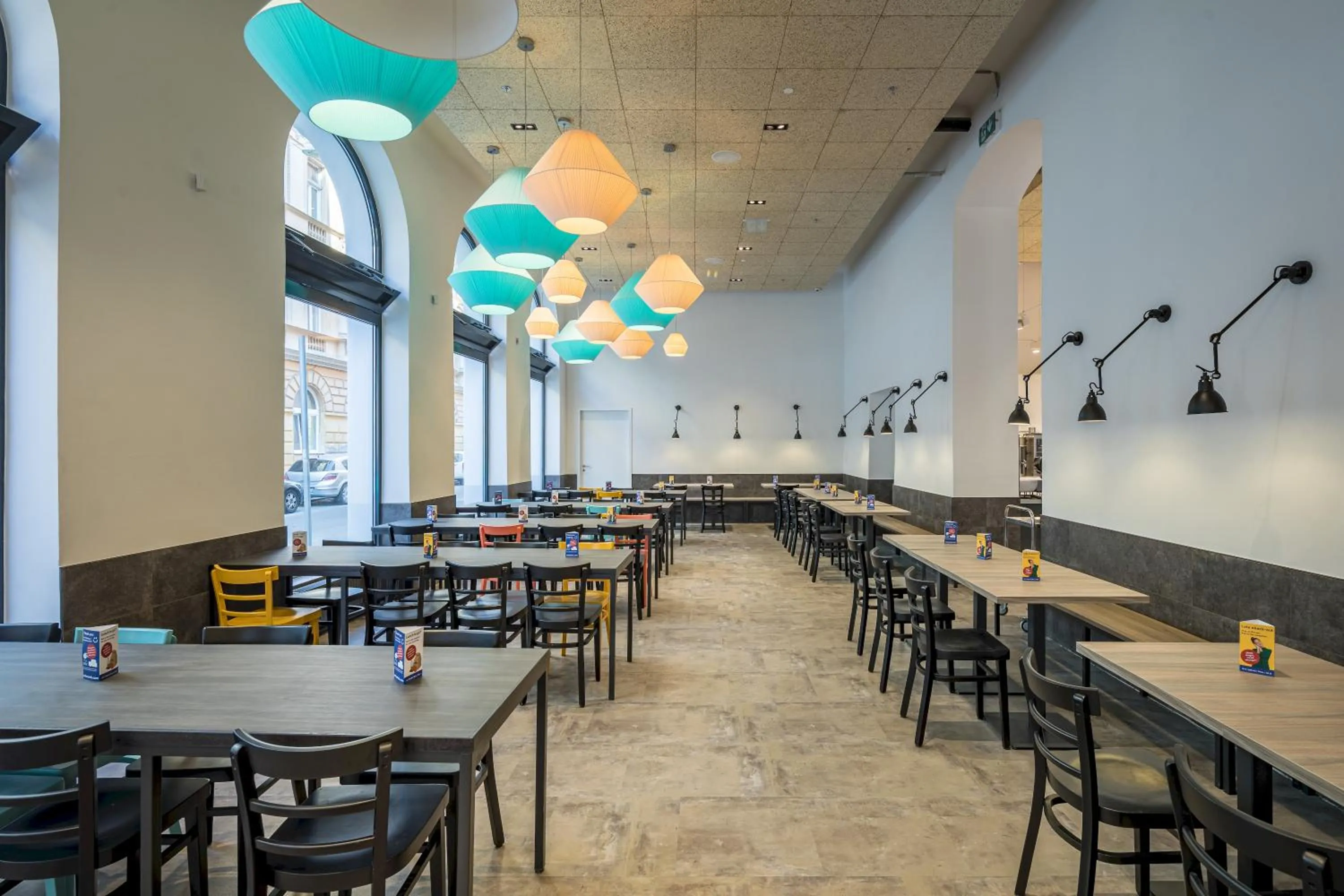 Restaurant/places to eat in a&o Budapest City