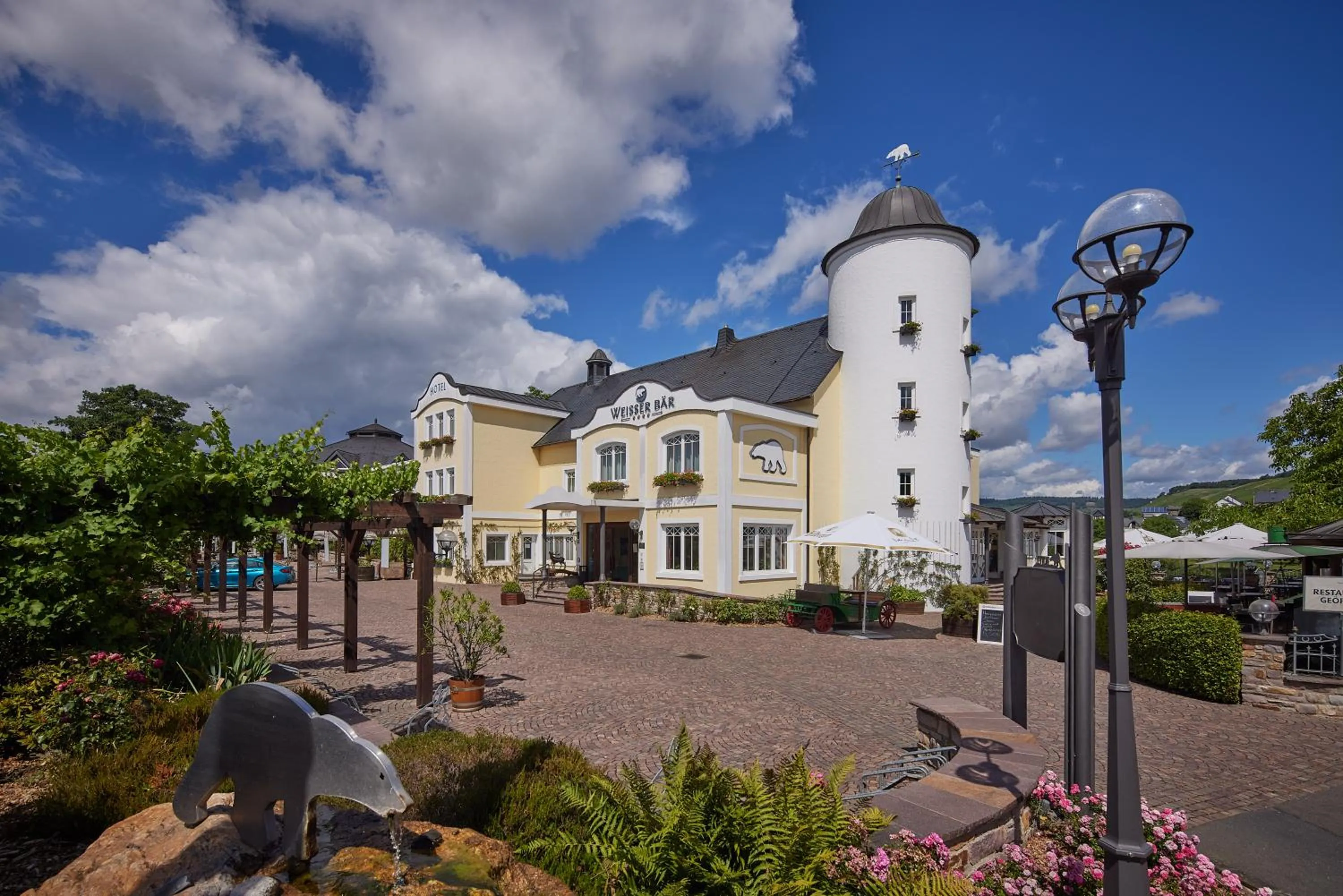 Property building in Hotel Weisser Bär