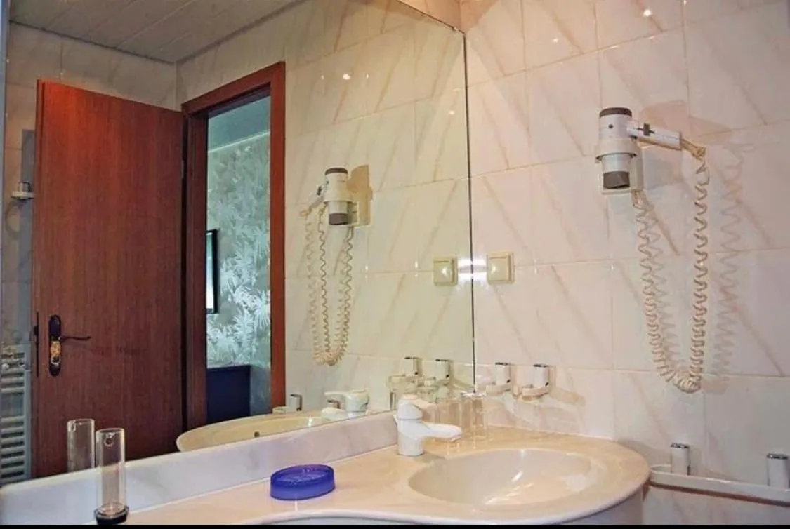 Shower in Hotel Pension Pamina