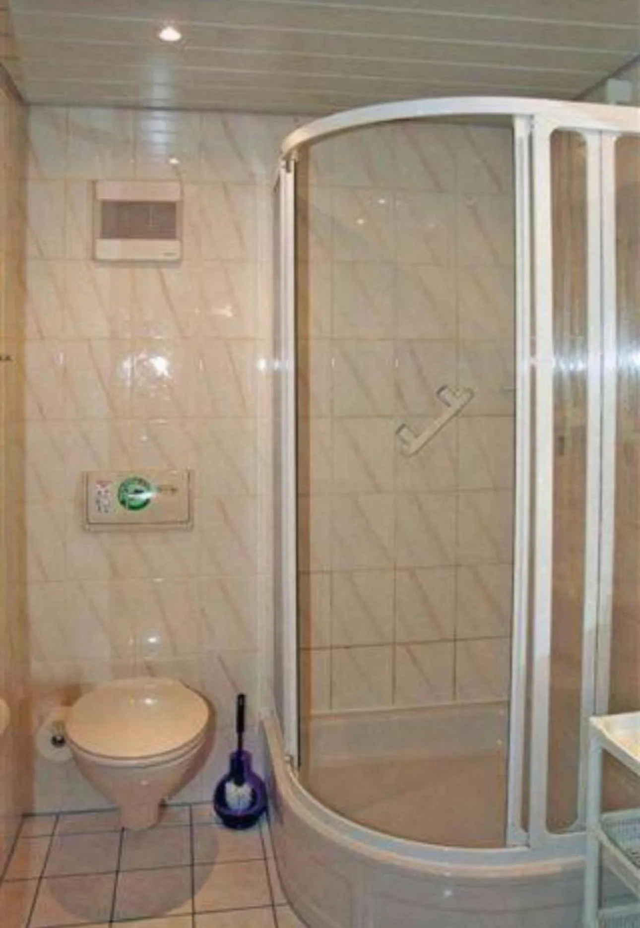 Bathroom in Hotel Pension Pamina