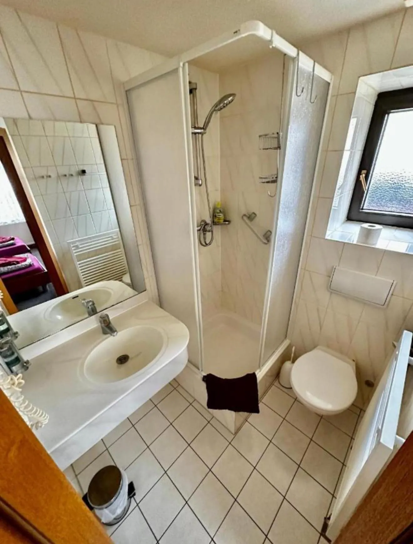 Bathroom in Hotel Pension Pamina