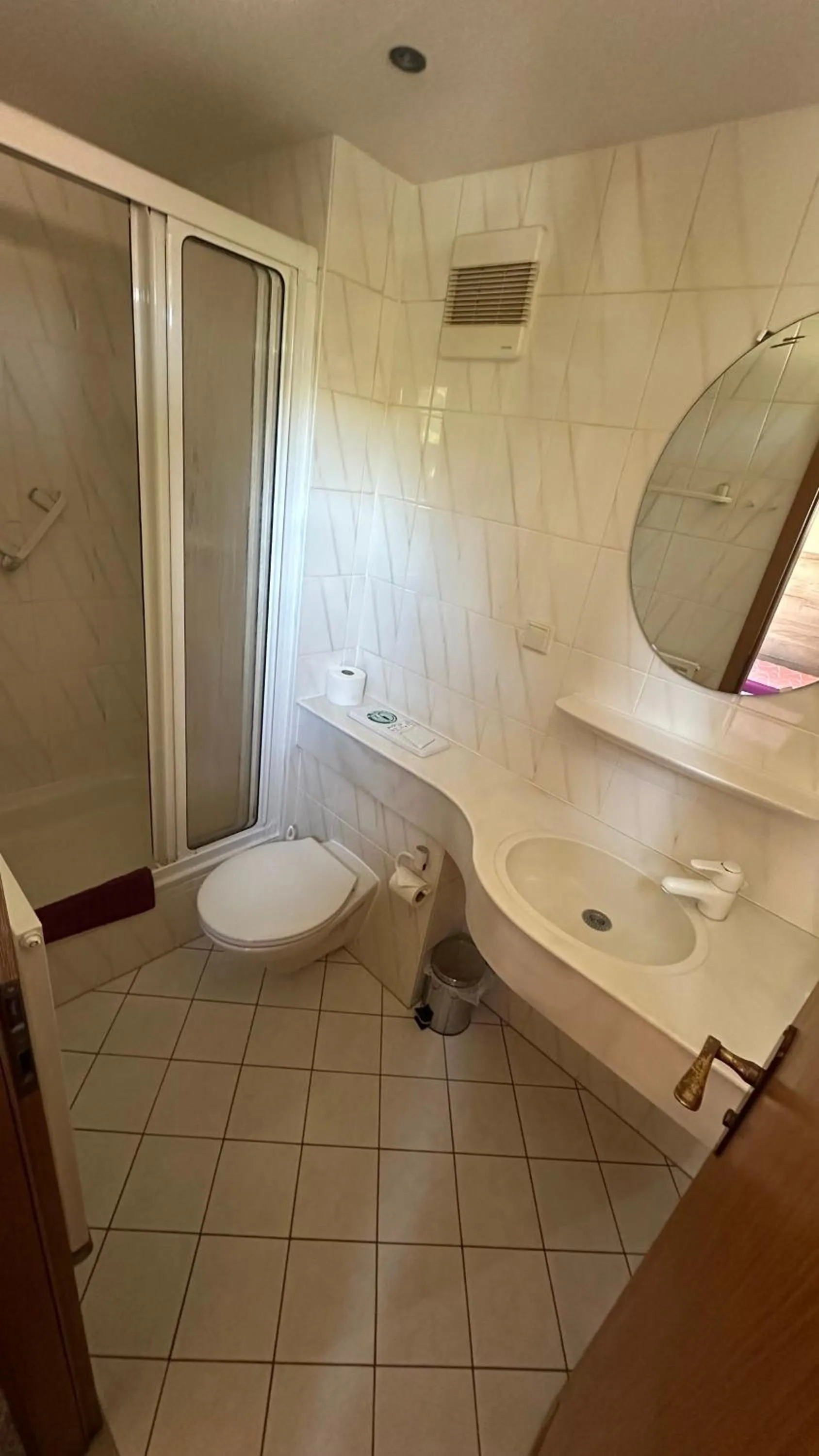 Shower in Hotel Pension Pamina