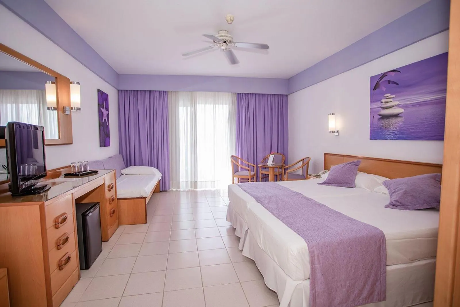 Photo of the whole room, Bed in Servatur Don Miguel - Adults Only