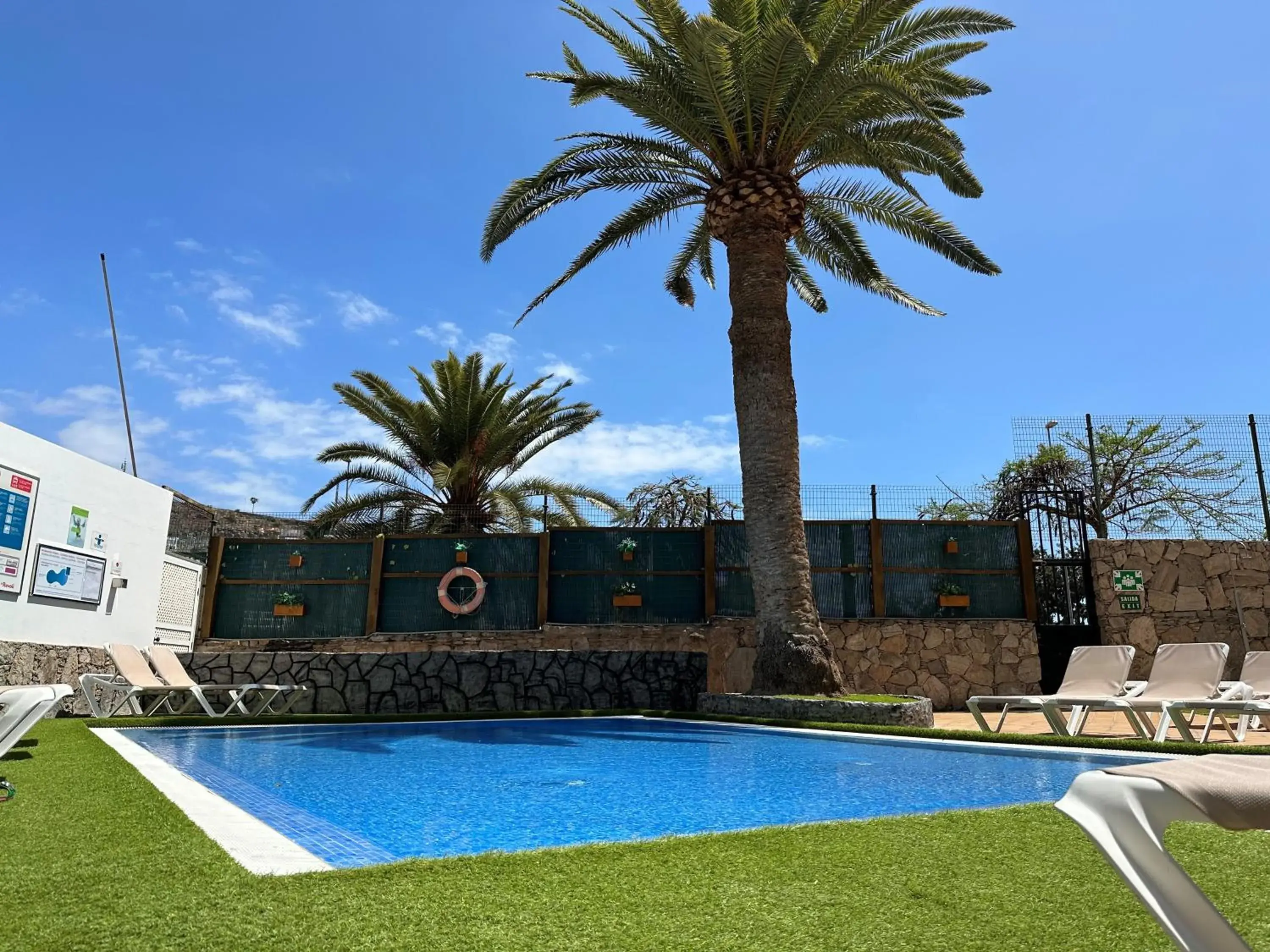 Swimming pool in Grupotel Revoli Swimming pool in Grupotel Revoli