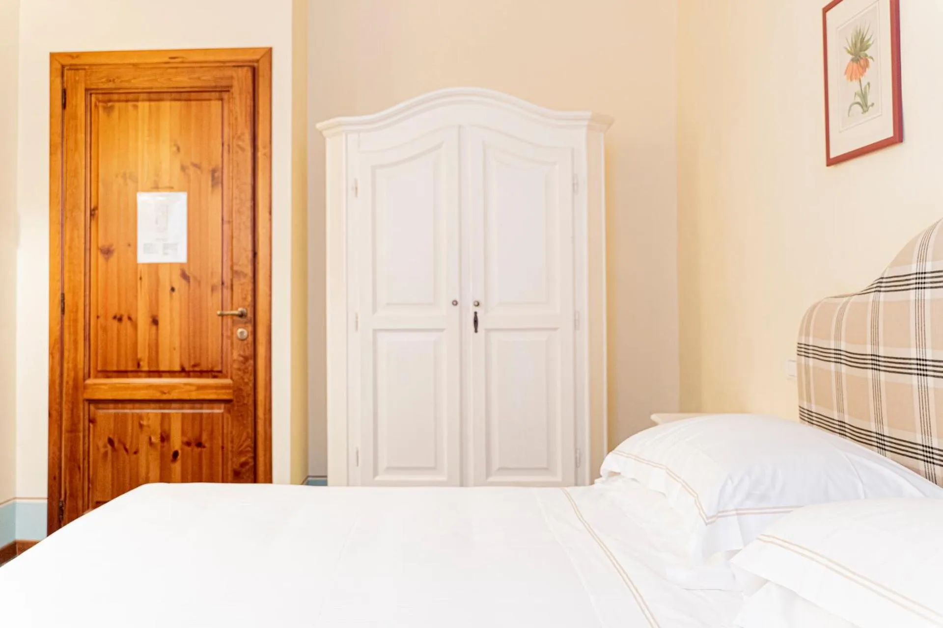 Bed in Casa Uffizi XIII Century Tower House Boutique Hotel