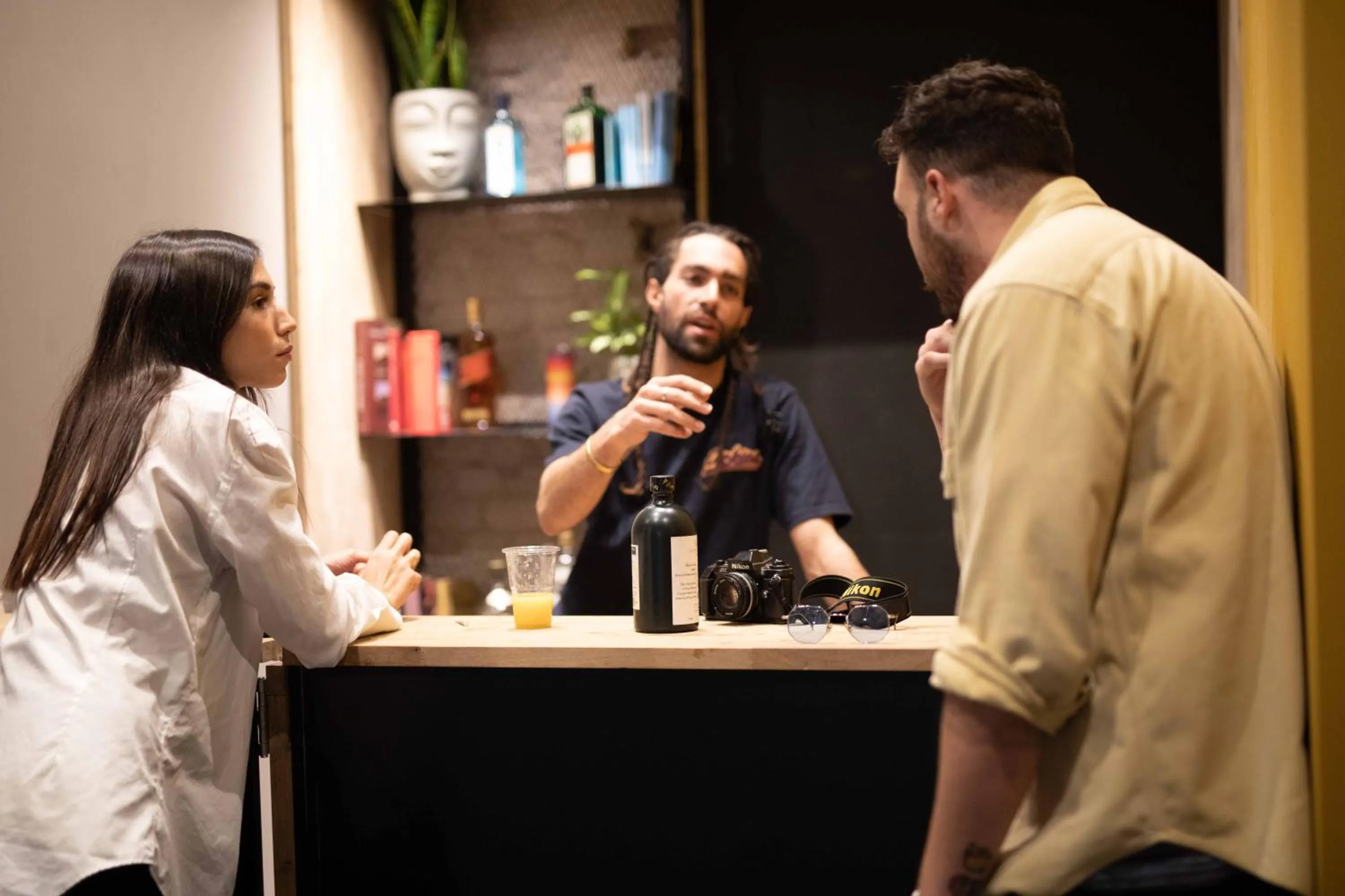 People in Colorbox - by Loginn Tel-Avivian hotels