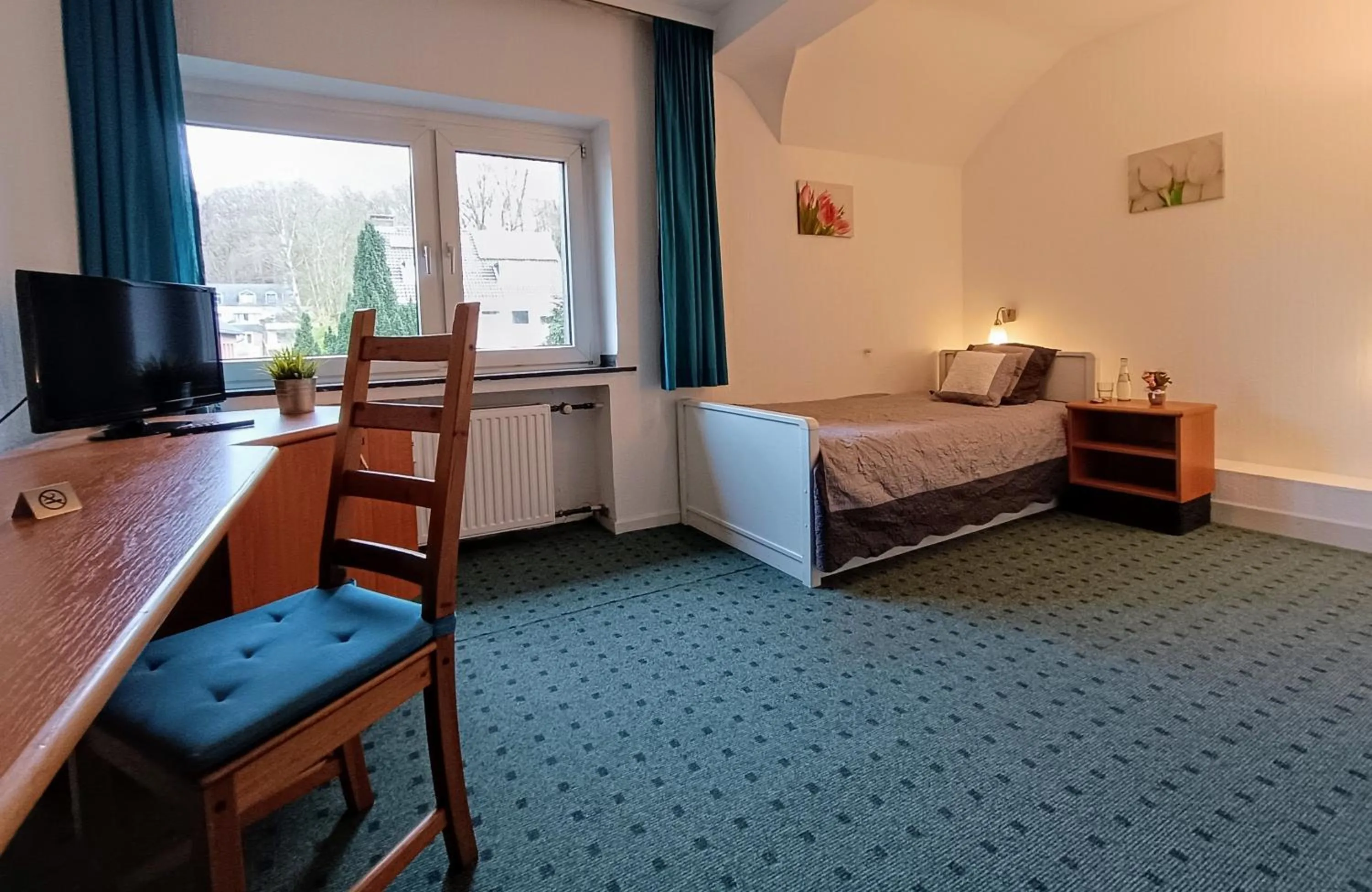 Single Room in Waldhotel Unterbach