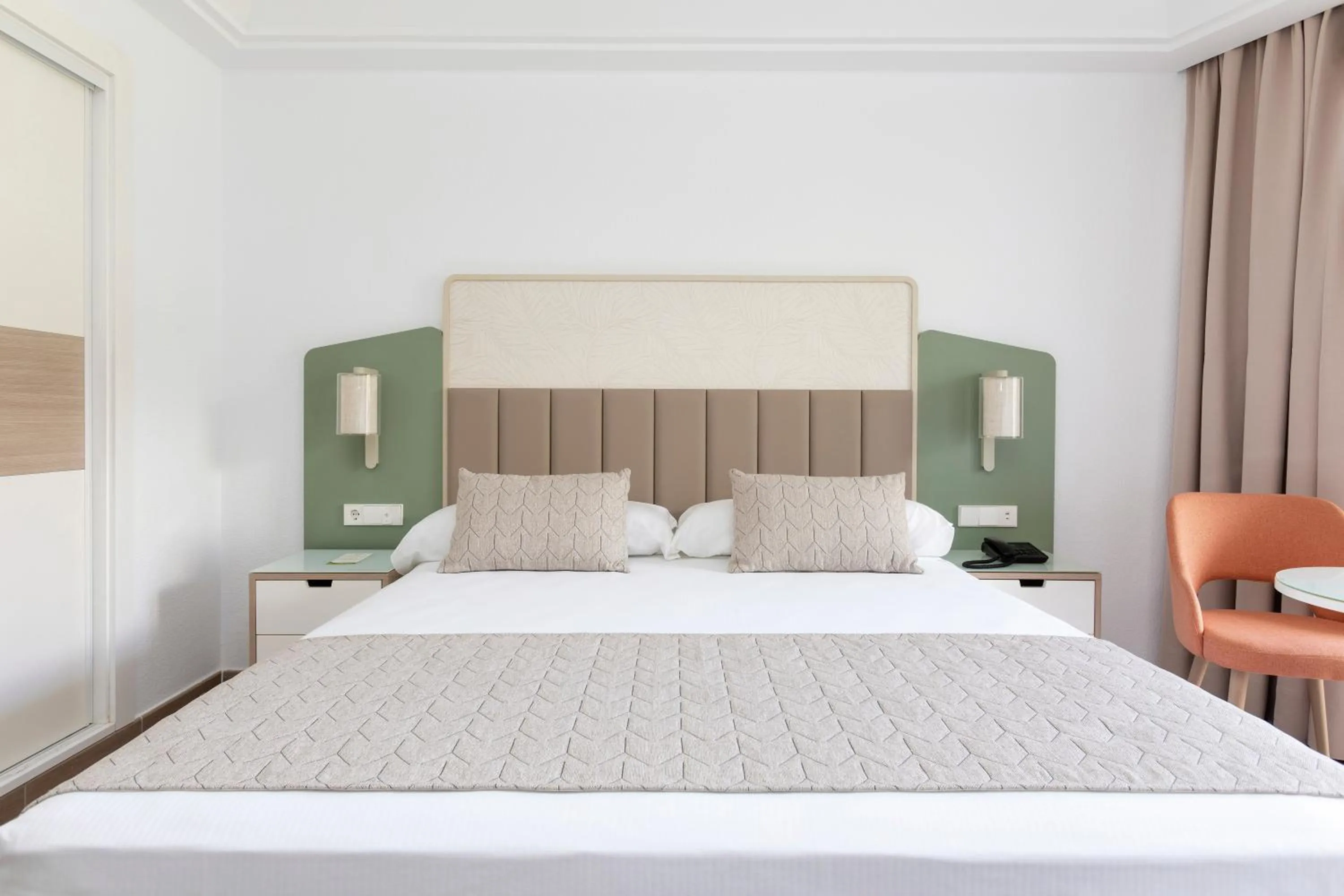 Bed in Hotel Riu Gran Canaria - All Inclusive