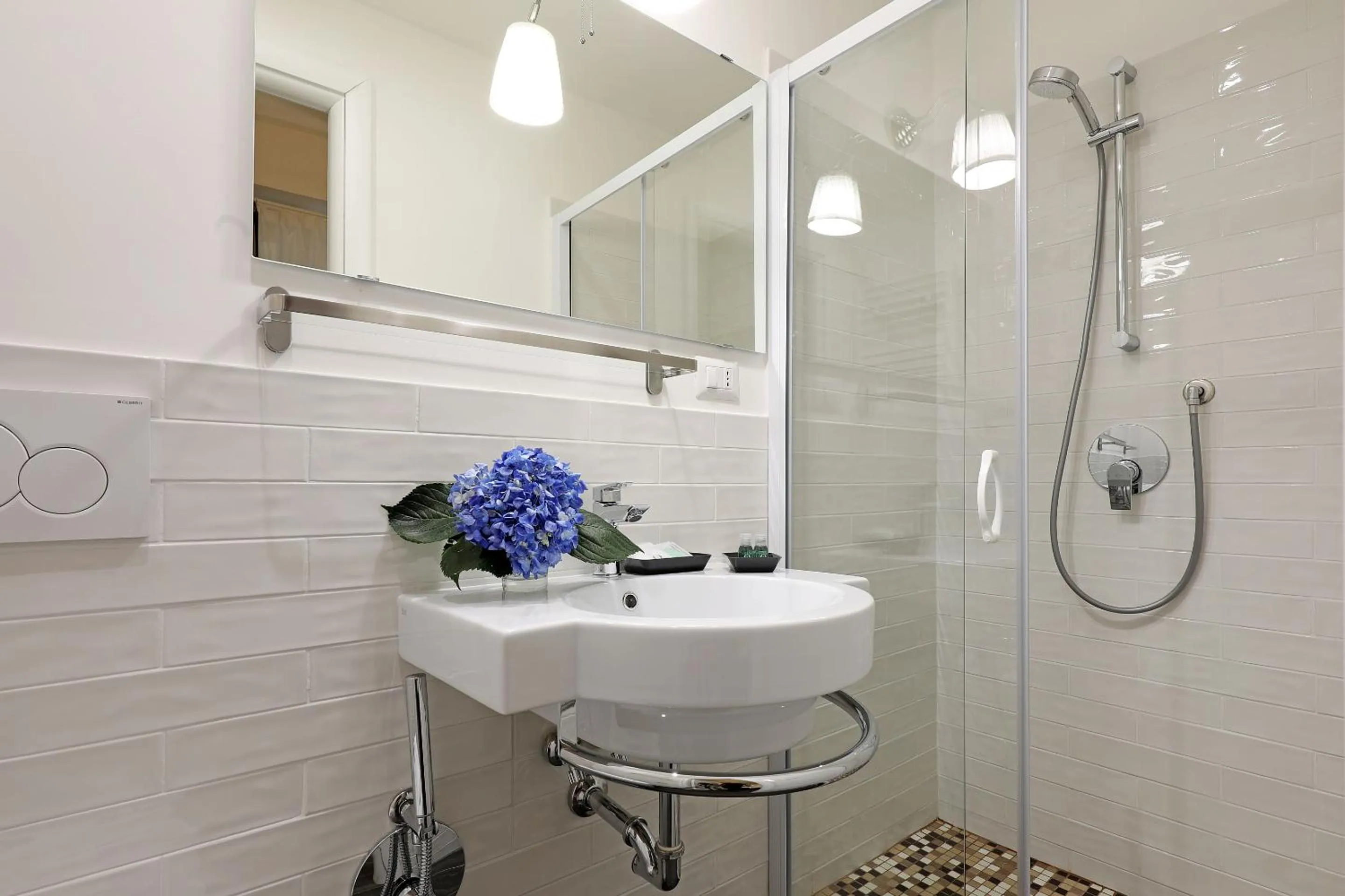 Bathroom in RESIDENZA VITTORIA Roma