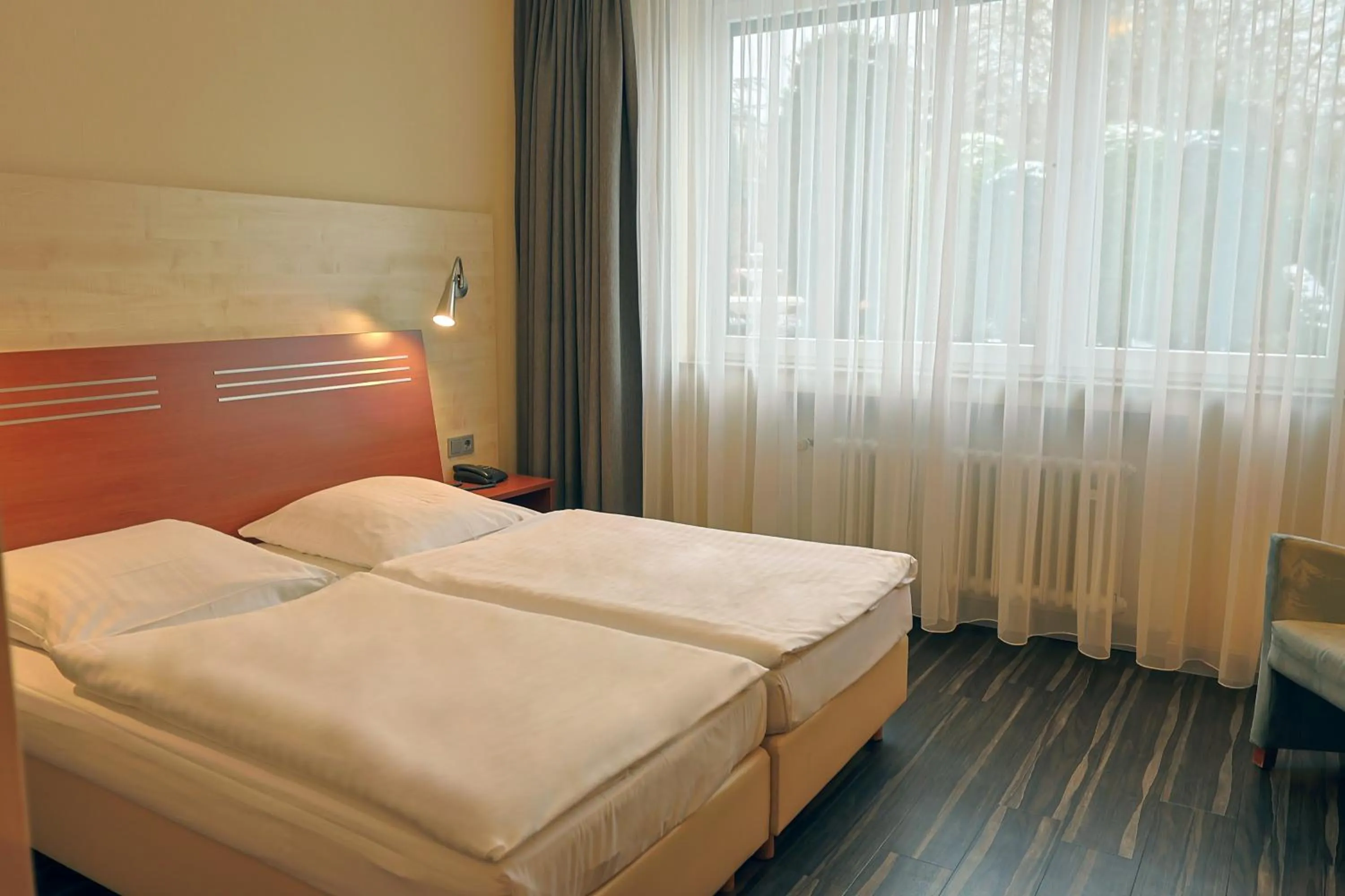 Photo of the whole room, Bed in Garten-Hotel Ponick