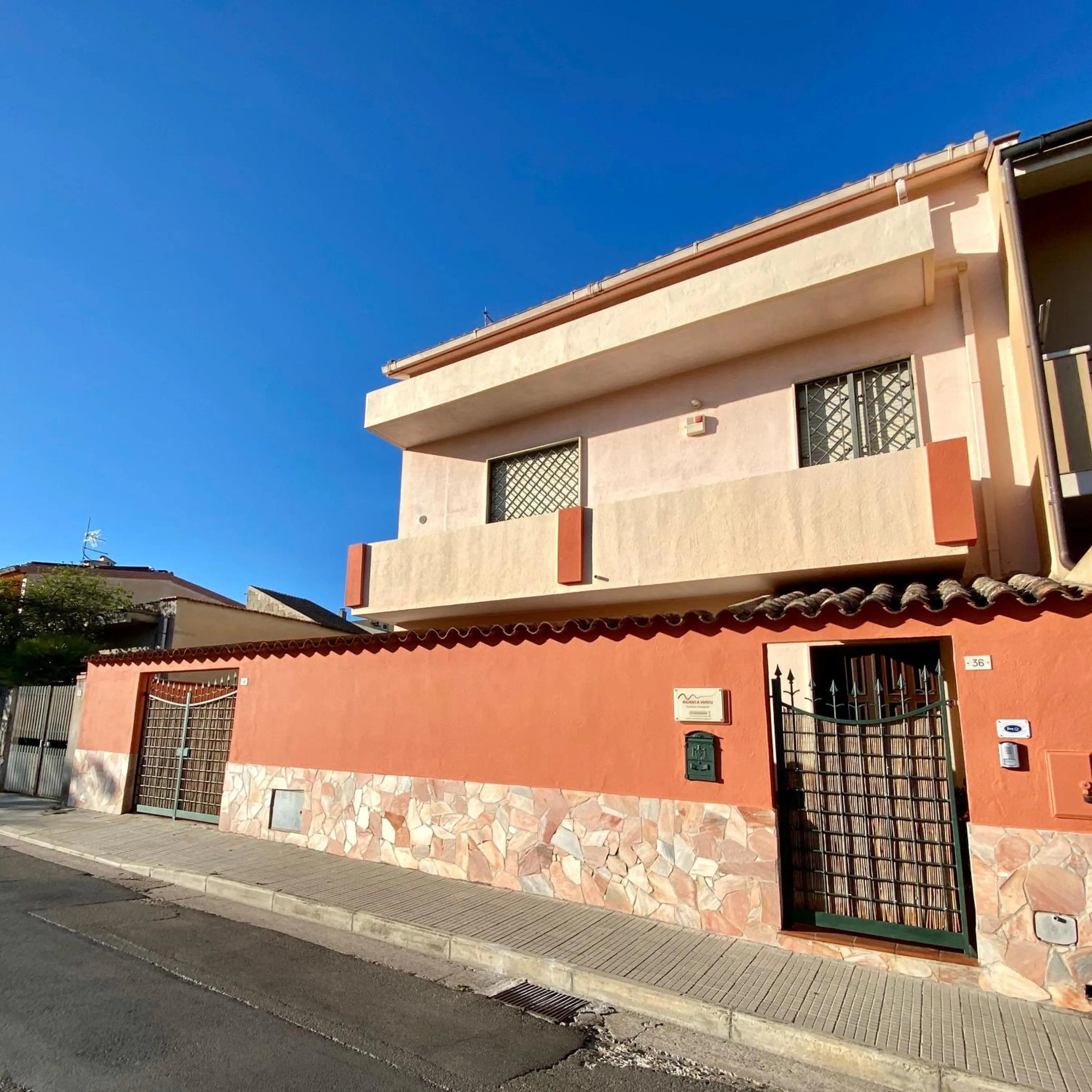 Property building in Villa il Vento e il Mare