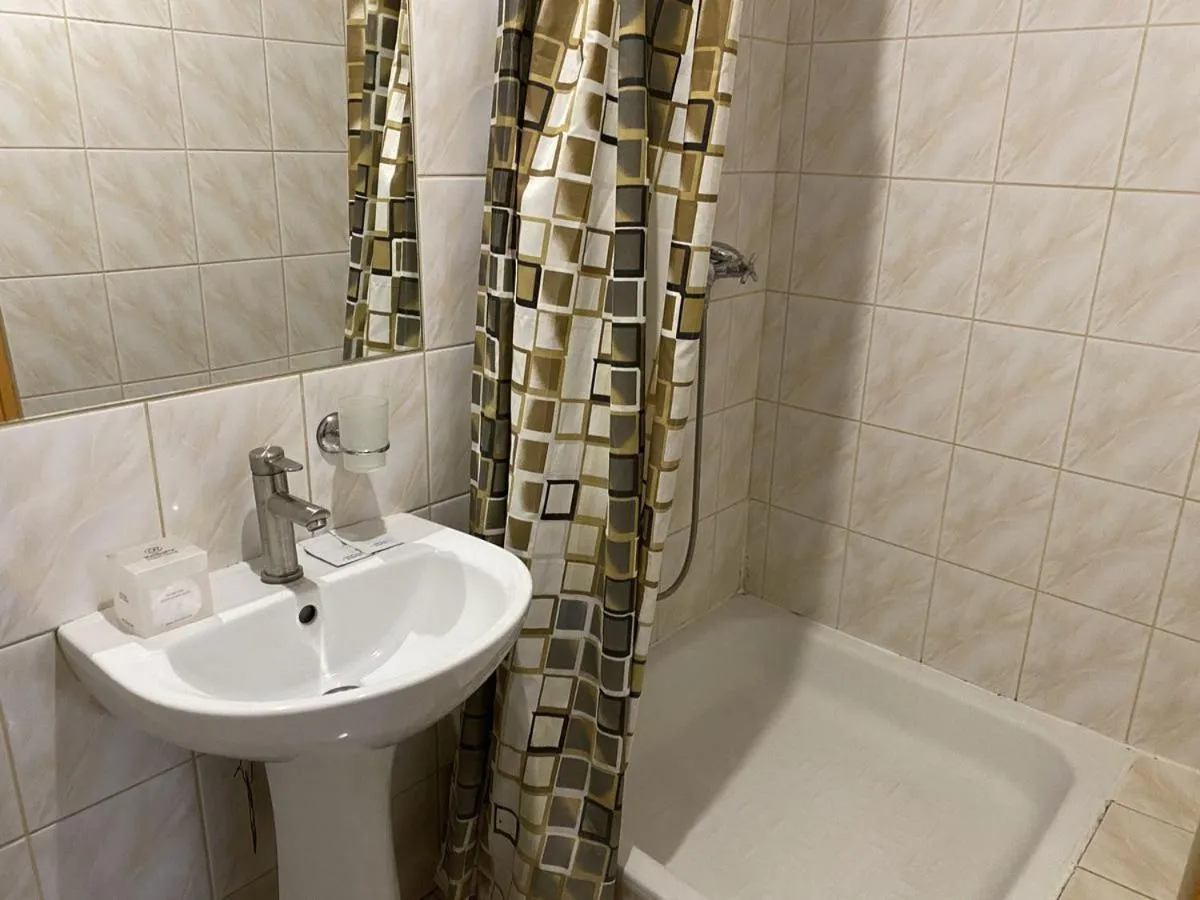 Bathroom in Leoton Chernivtsi