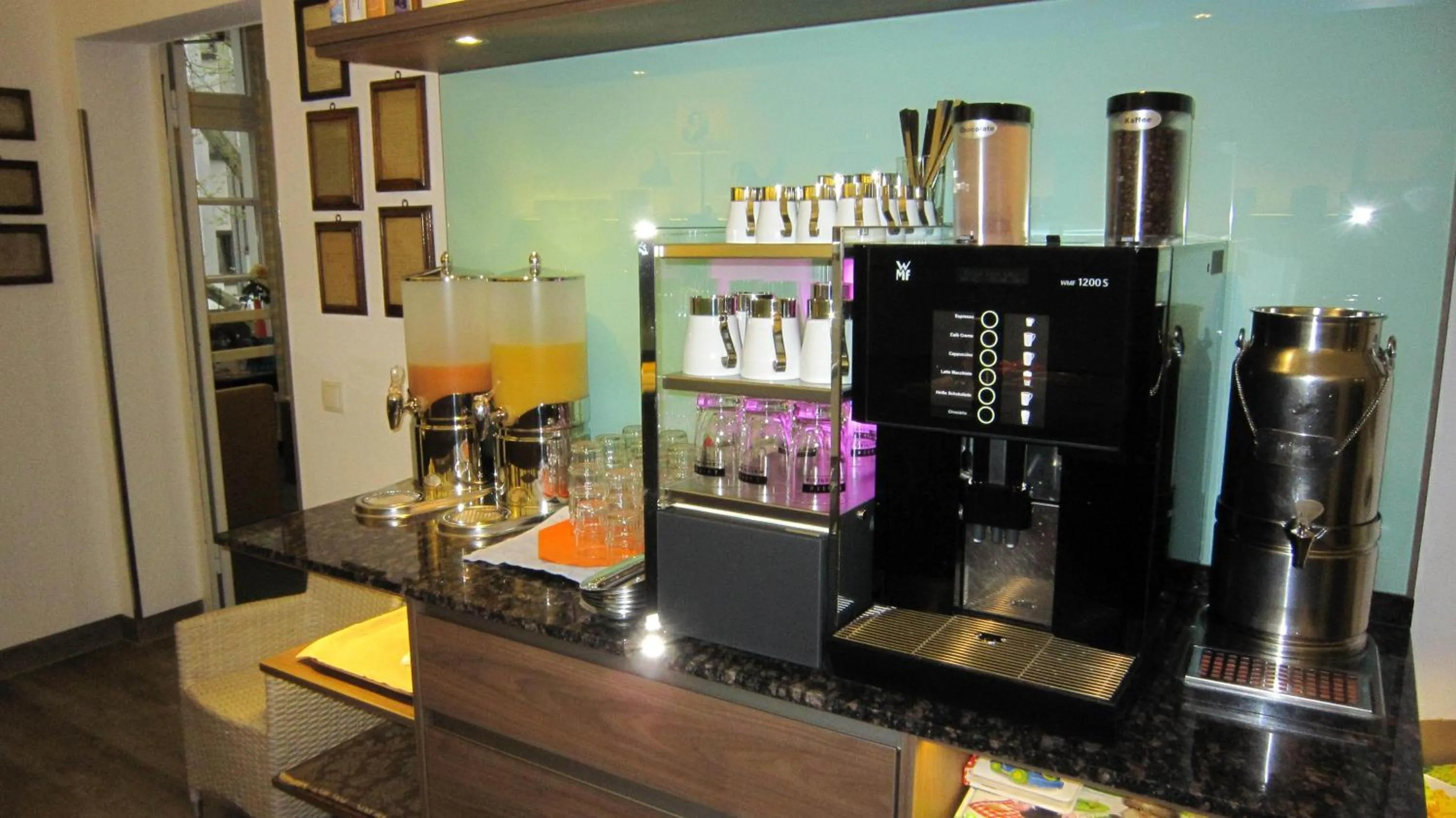 Restaurant/places to eat in Hotel zum Adler - Superior