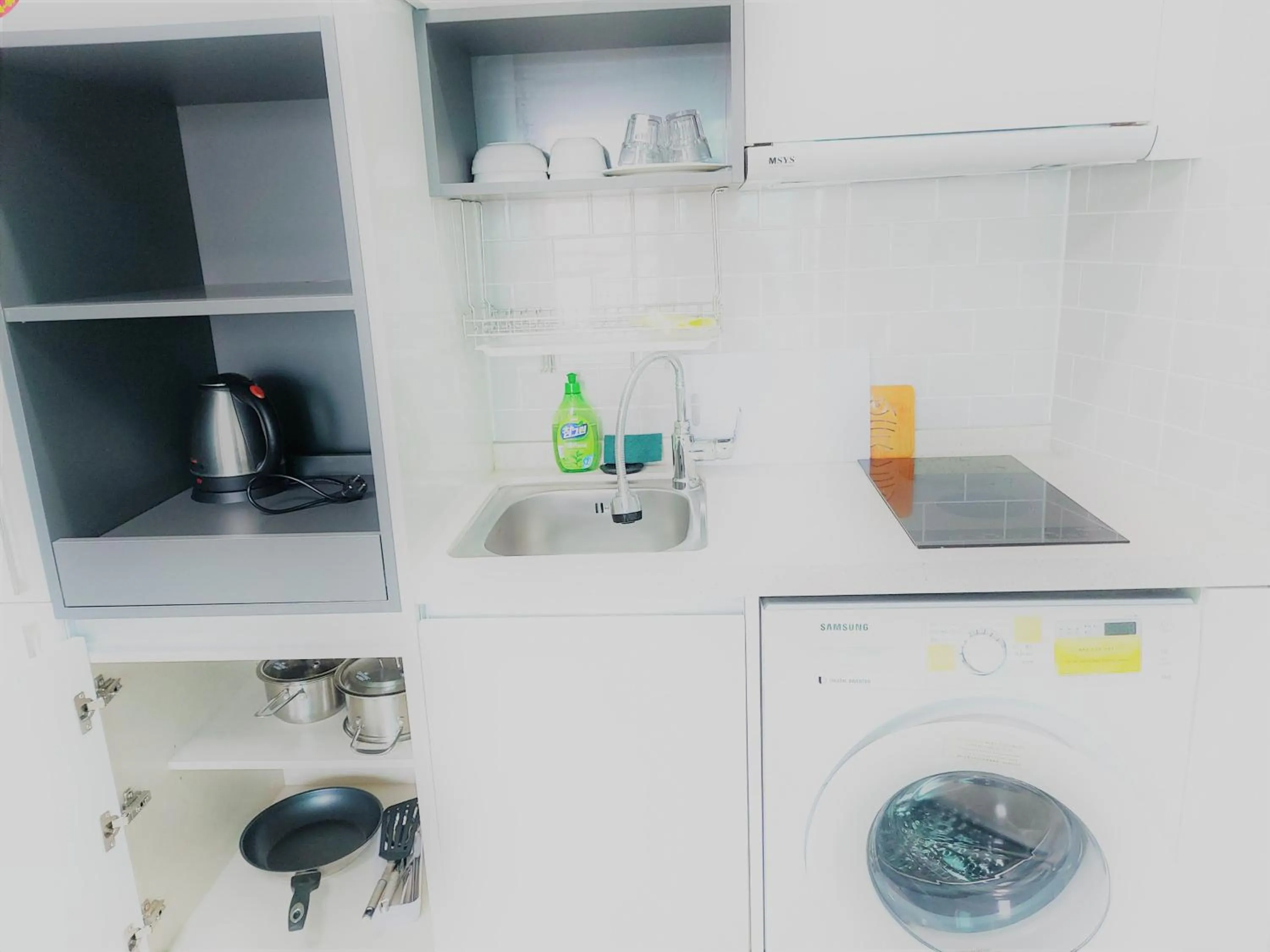 Area and facilities in ARA Palace Hotel