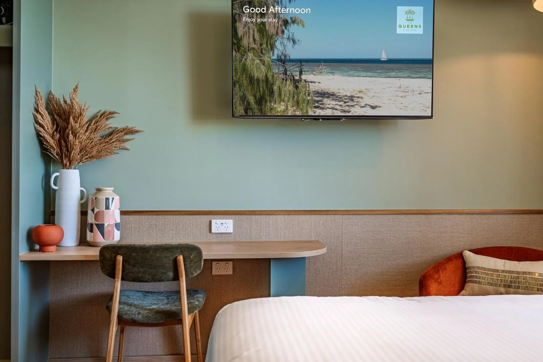 TV and multimedia, Bed in The Queens Gladstone