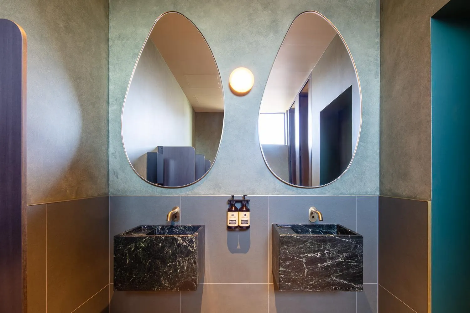 Lounge or bar in The Queens Gladstone