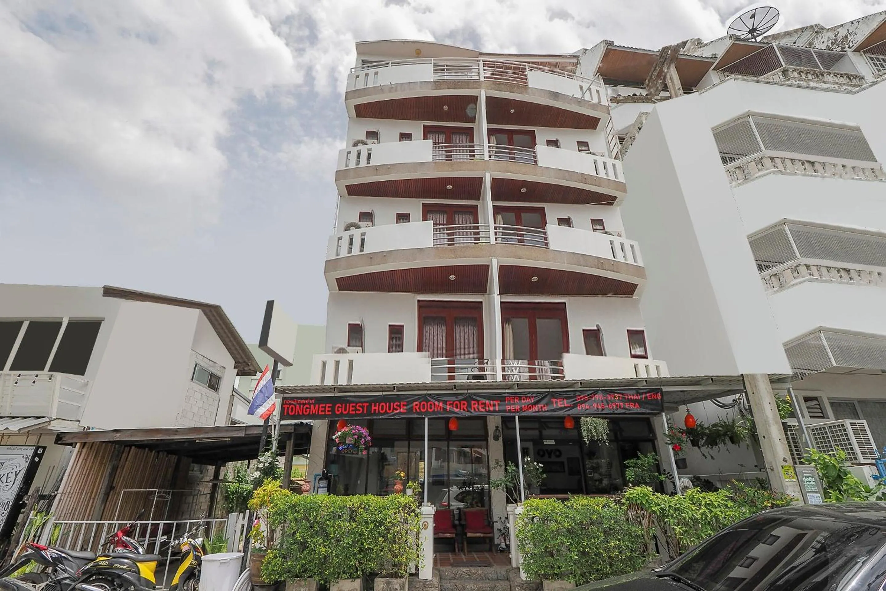Facade/entrance in Tong Mee House Hua Hin