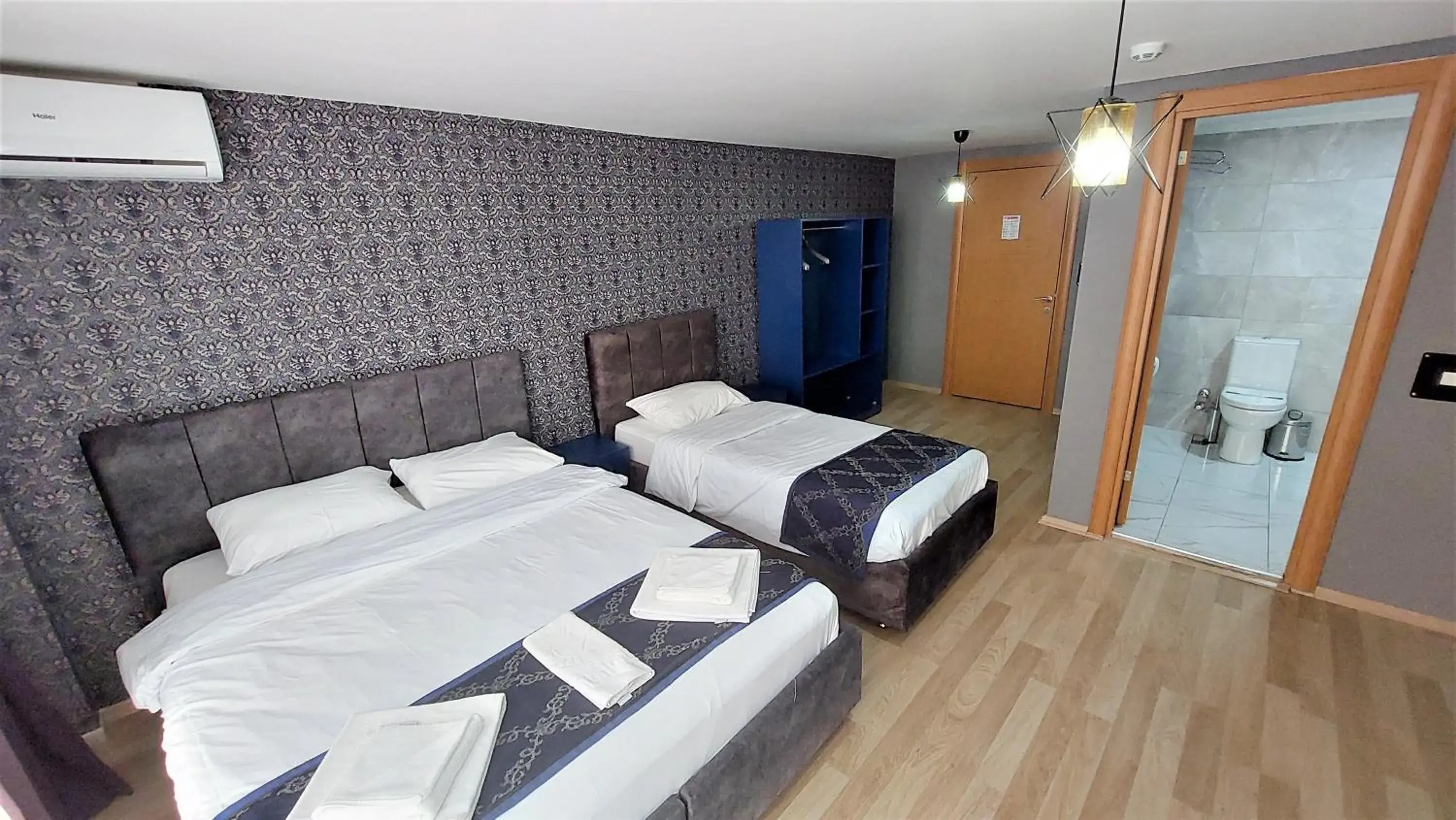 Photo of the whole room, Bed in Mini Suite Otel Photo of the whole room, Bed in Mini Suite Otel