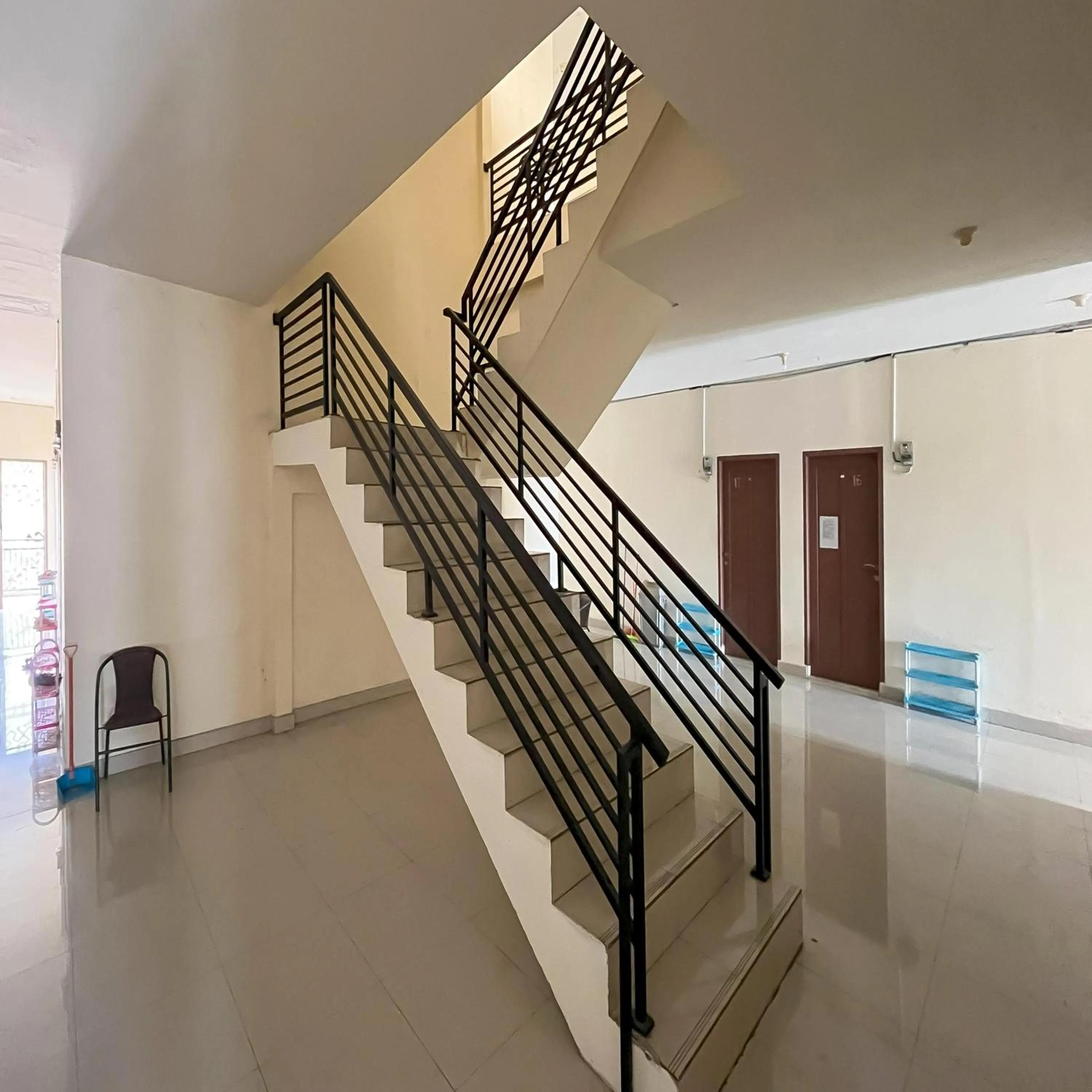 Property building in Reddoorz Syariah at Pondok Bintang Jalan Biring Romang Makassar