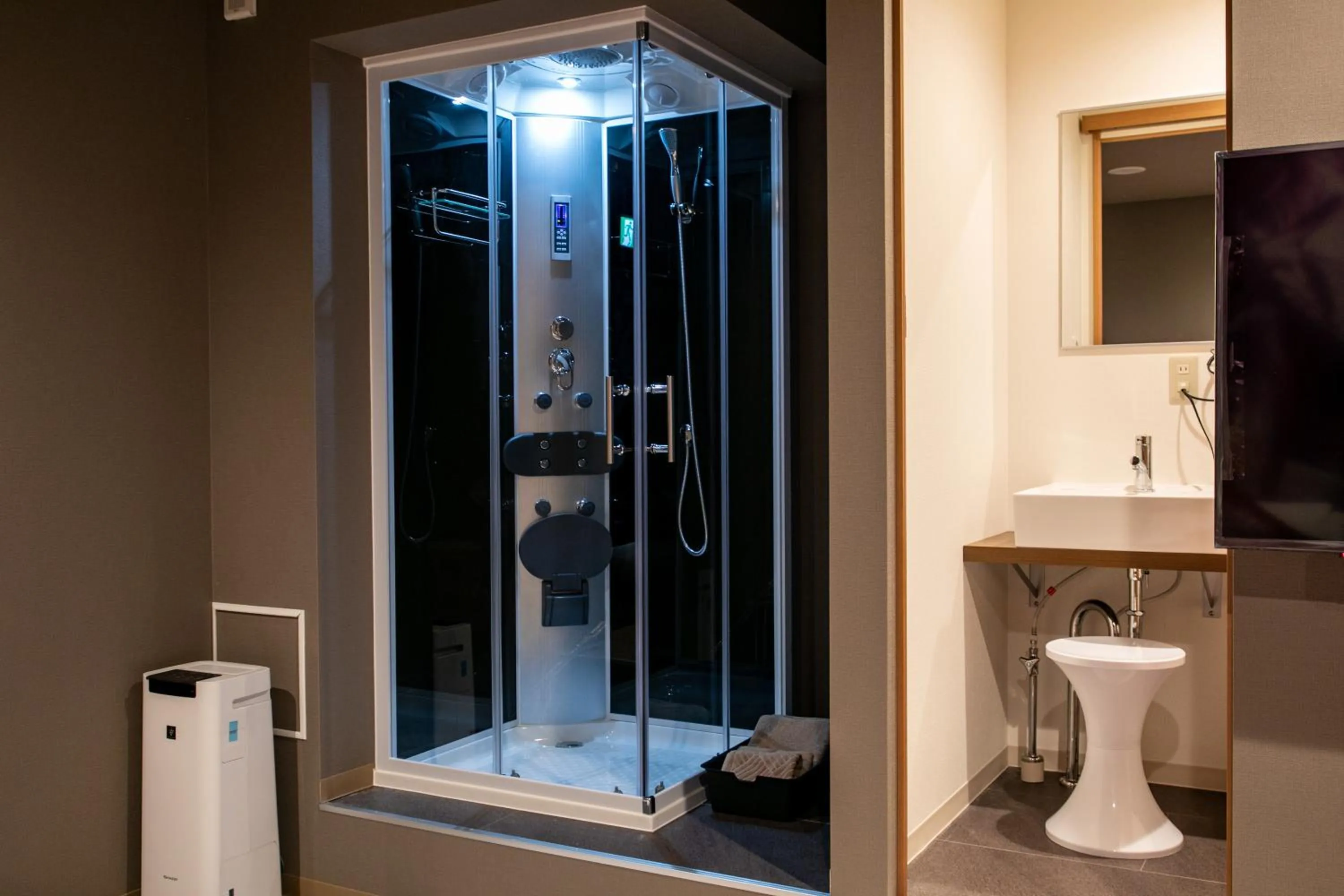 Shower in HOTEL BLAX