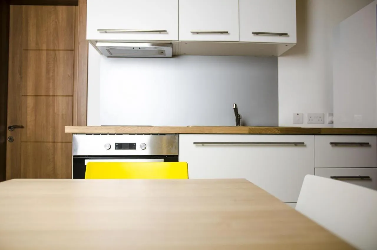 Kitchen or kitchenette in Cresta Beach Studios