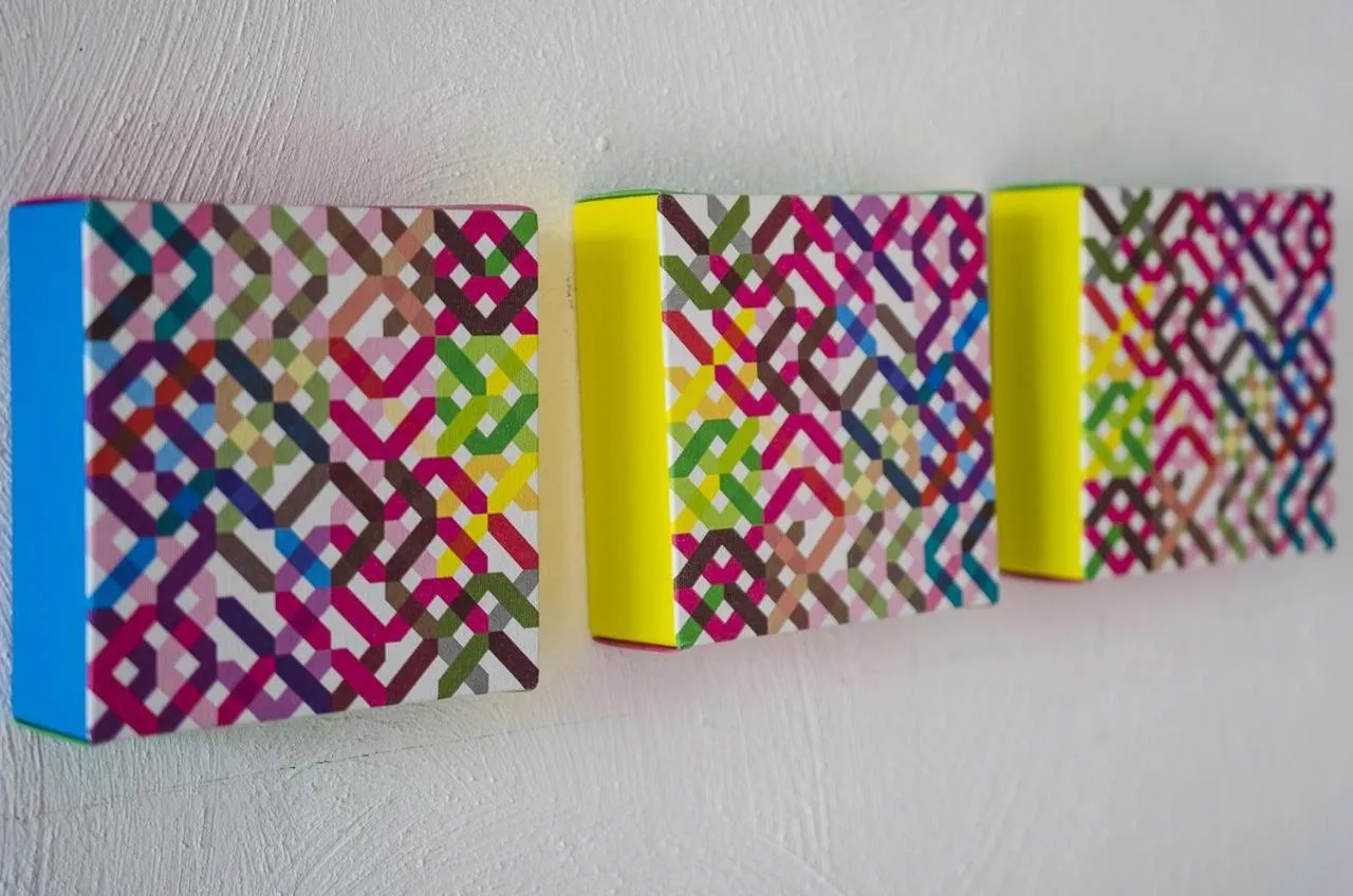 Decorative detail in Cresta Beach Studios