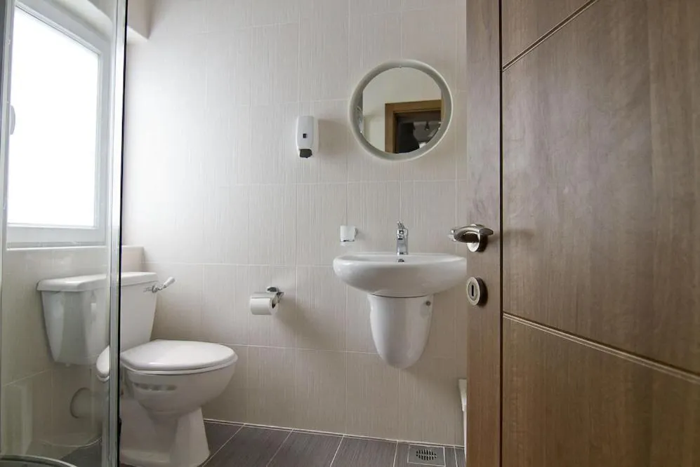 Bathroom in Cresta Beach Studios