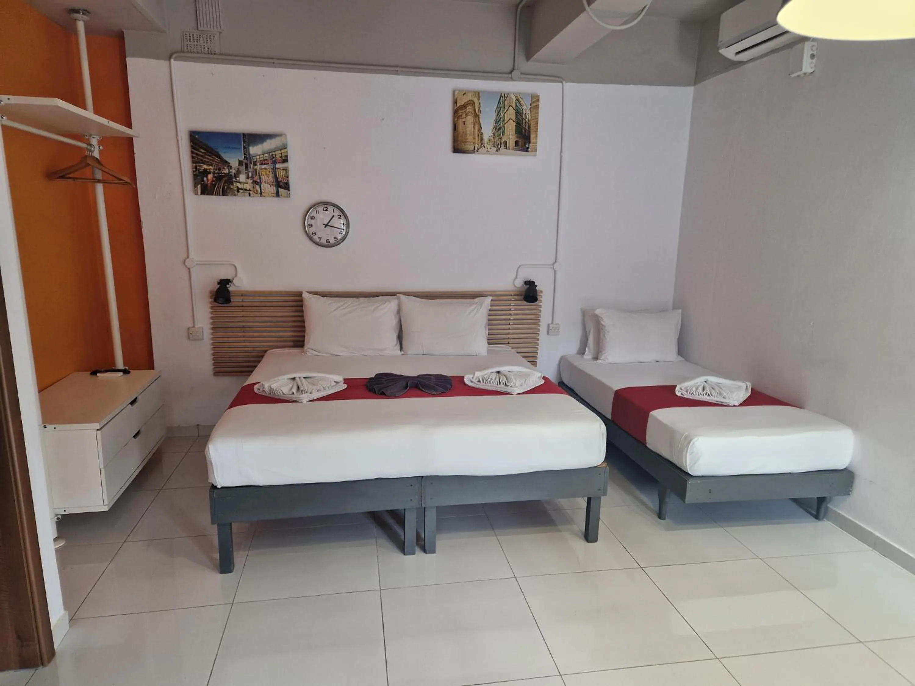 Bed in Cresta Beach Studios