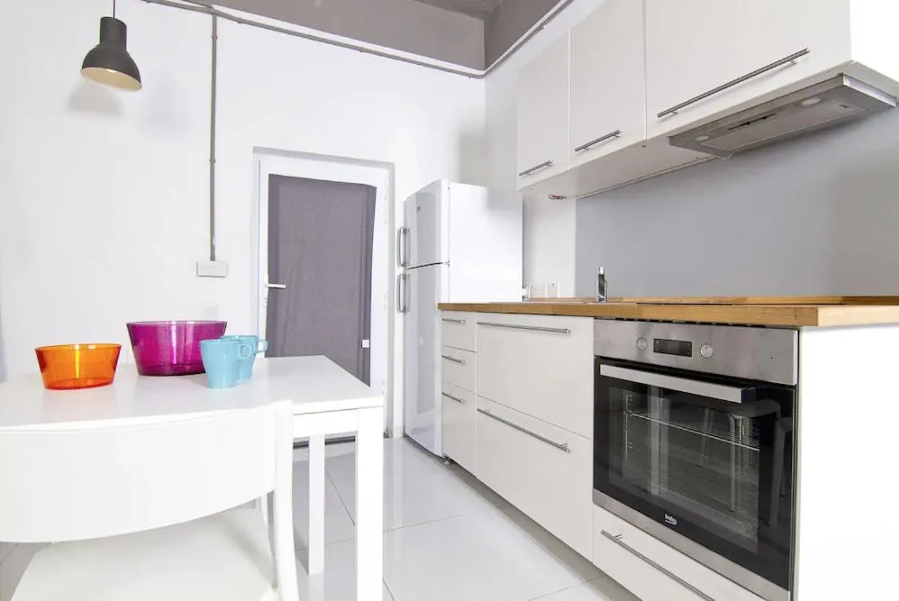 Kitchen or kitchenette in Cresta Beach Studios