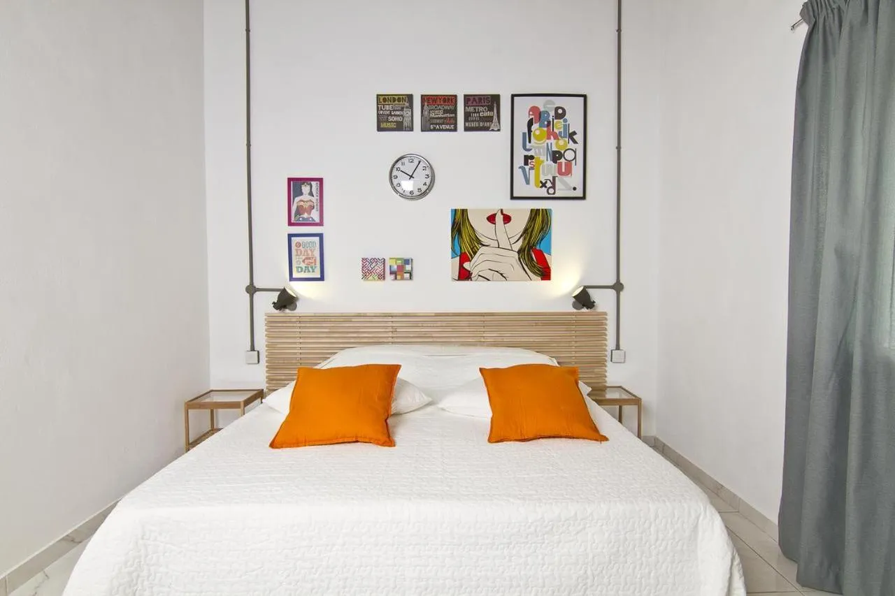 Bedroom, Bed in Cresta Beach Studios