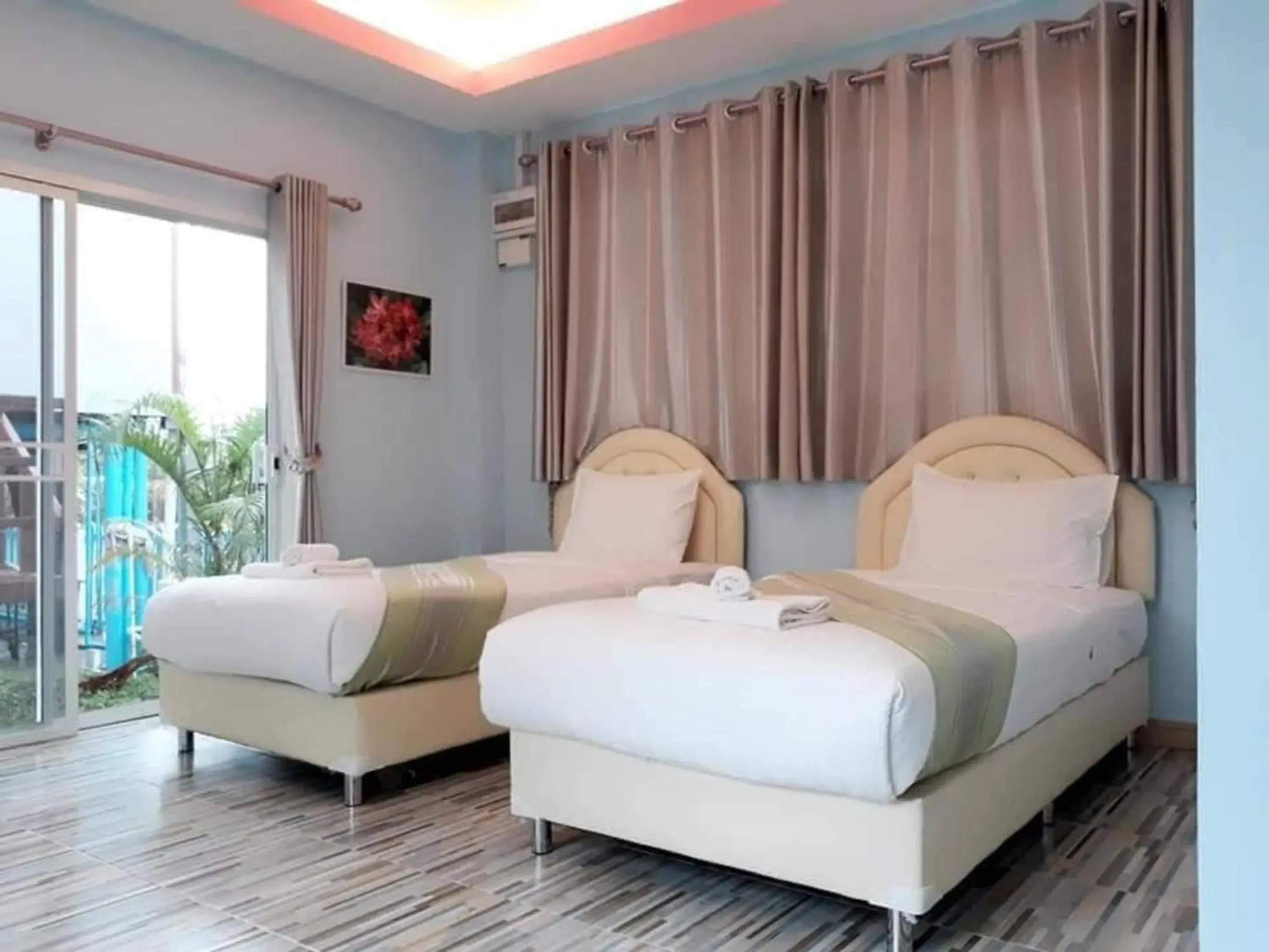 Photo of the whole room, Bed in AP Grand Resort Photo of the whole room, Bed in AP Grand Resort