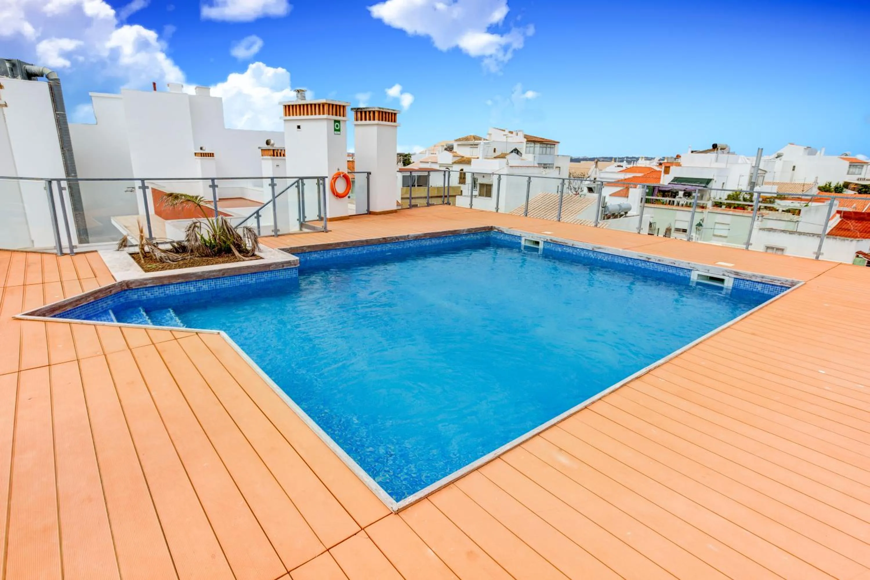 Rooftop Pool Two Bedroom Apartment in Alvor