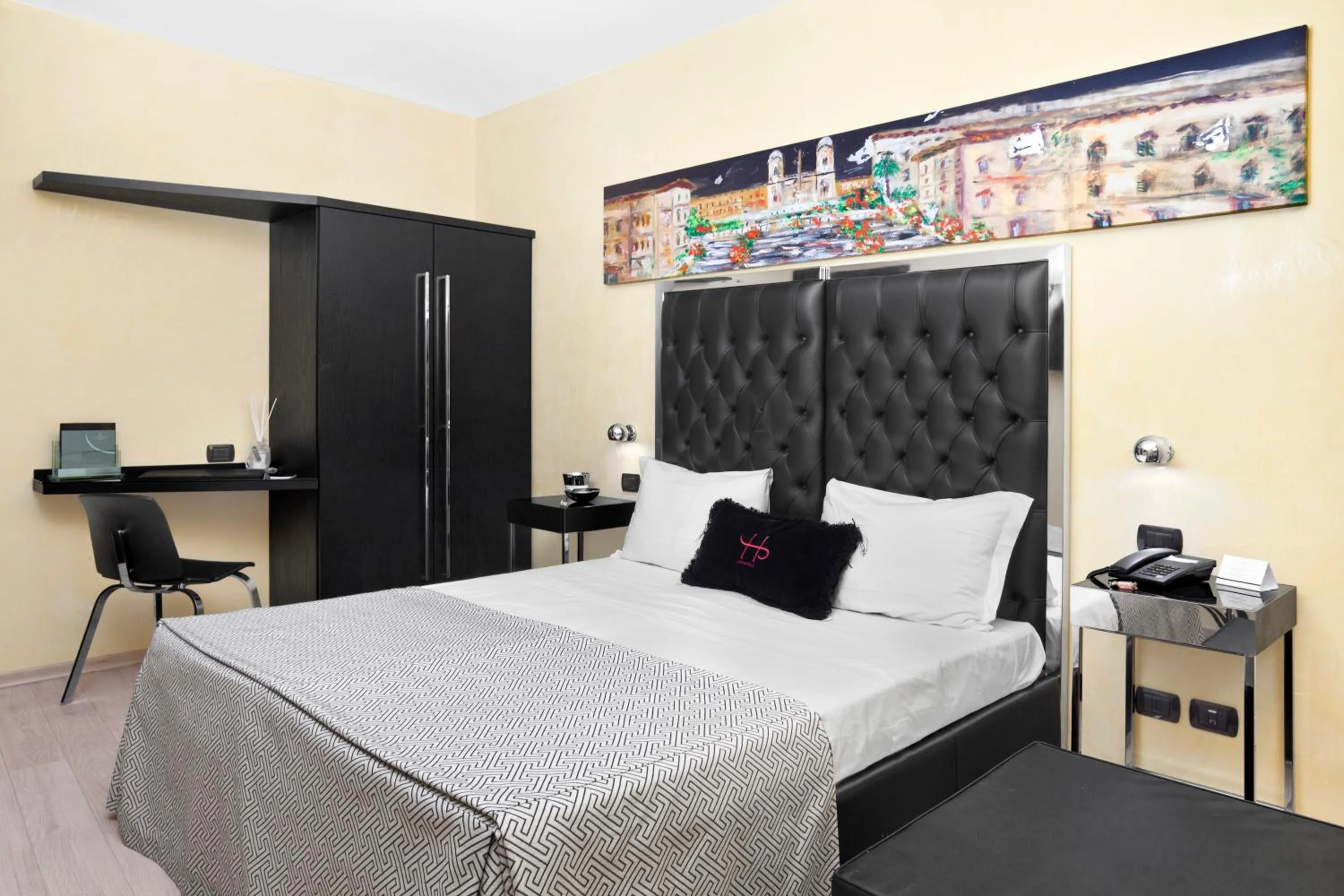 Standard Triple Studio in LHP Suite Roma Piazza di Spagna