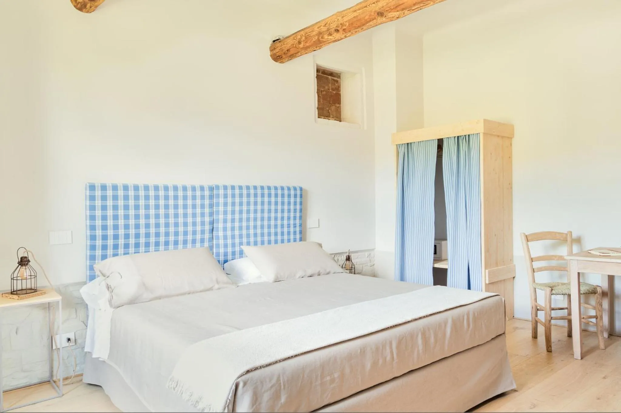 Photo of the whole room, Bed in CUGUSI BnB