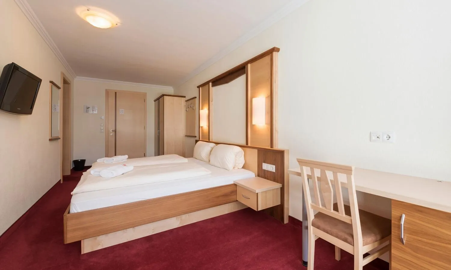 Bed in Hotel Abendrot by Alpeffect Hotels