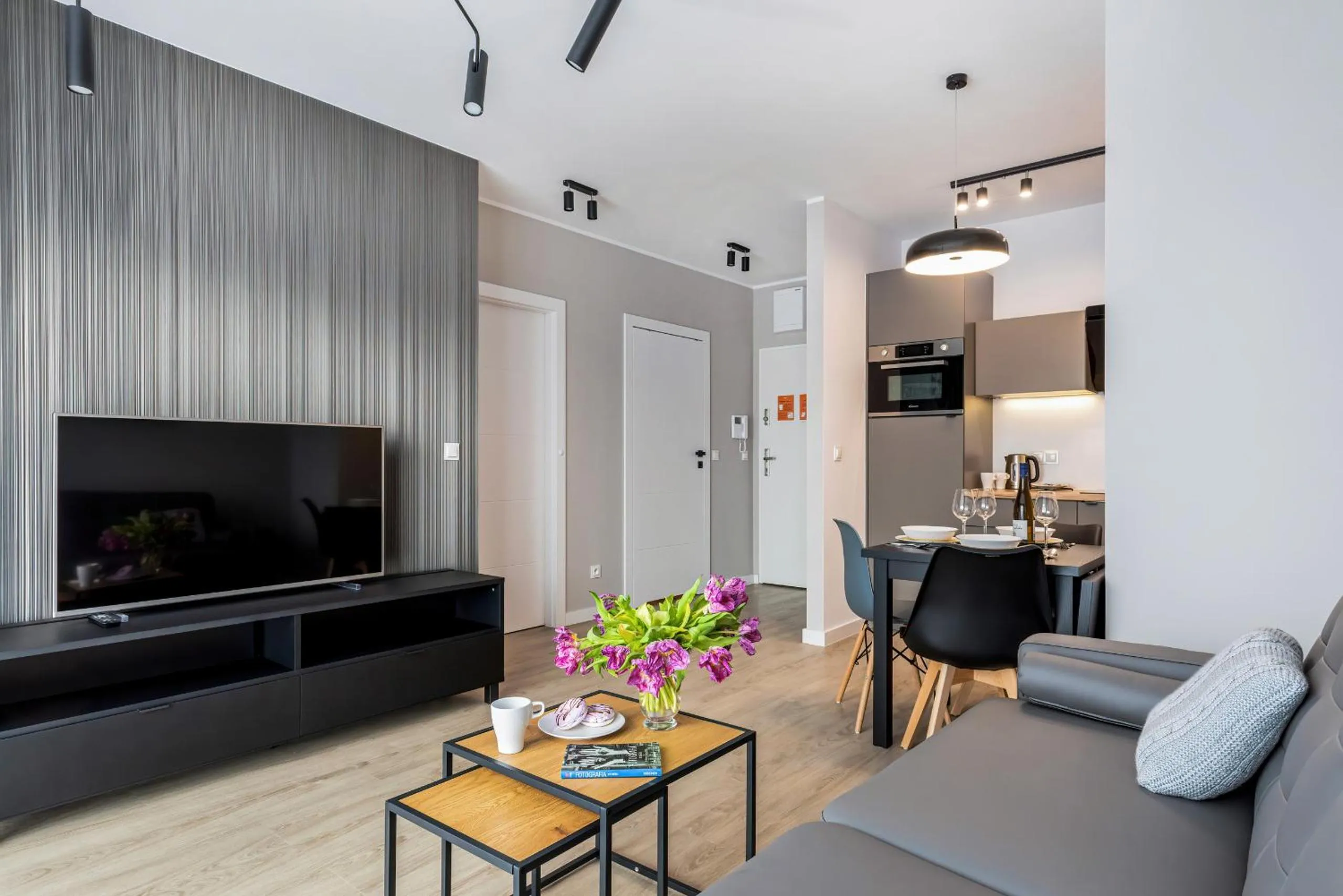 Living room in Modern City Center Apartments by Noclegi Renters
